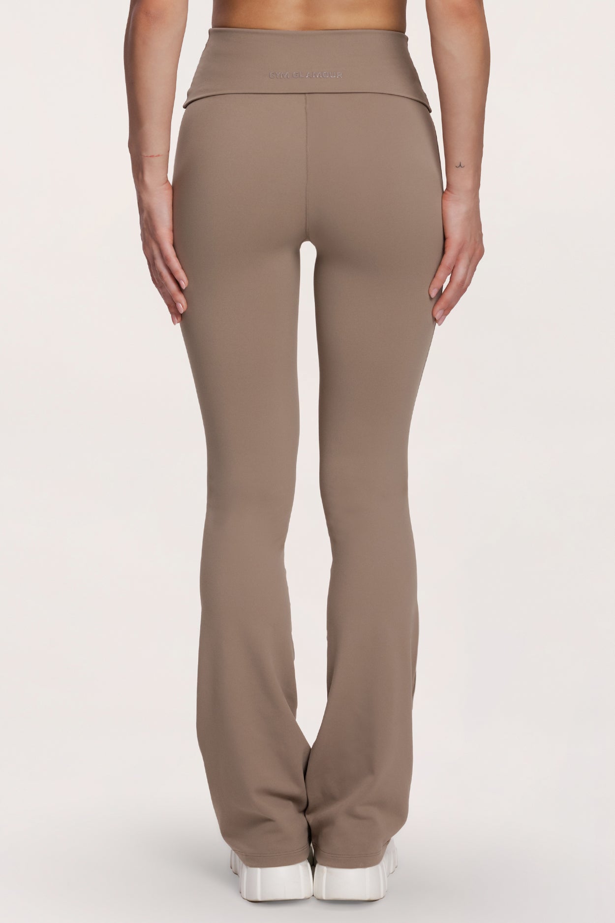 Zvonolike tajice pilates era warm beige