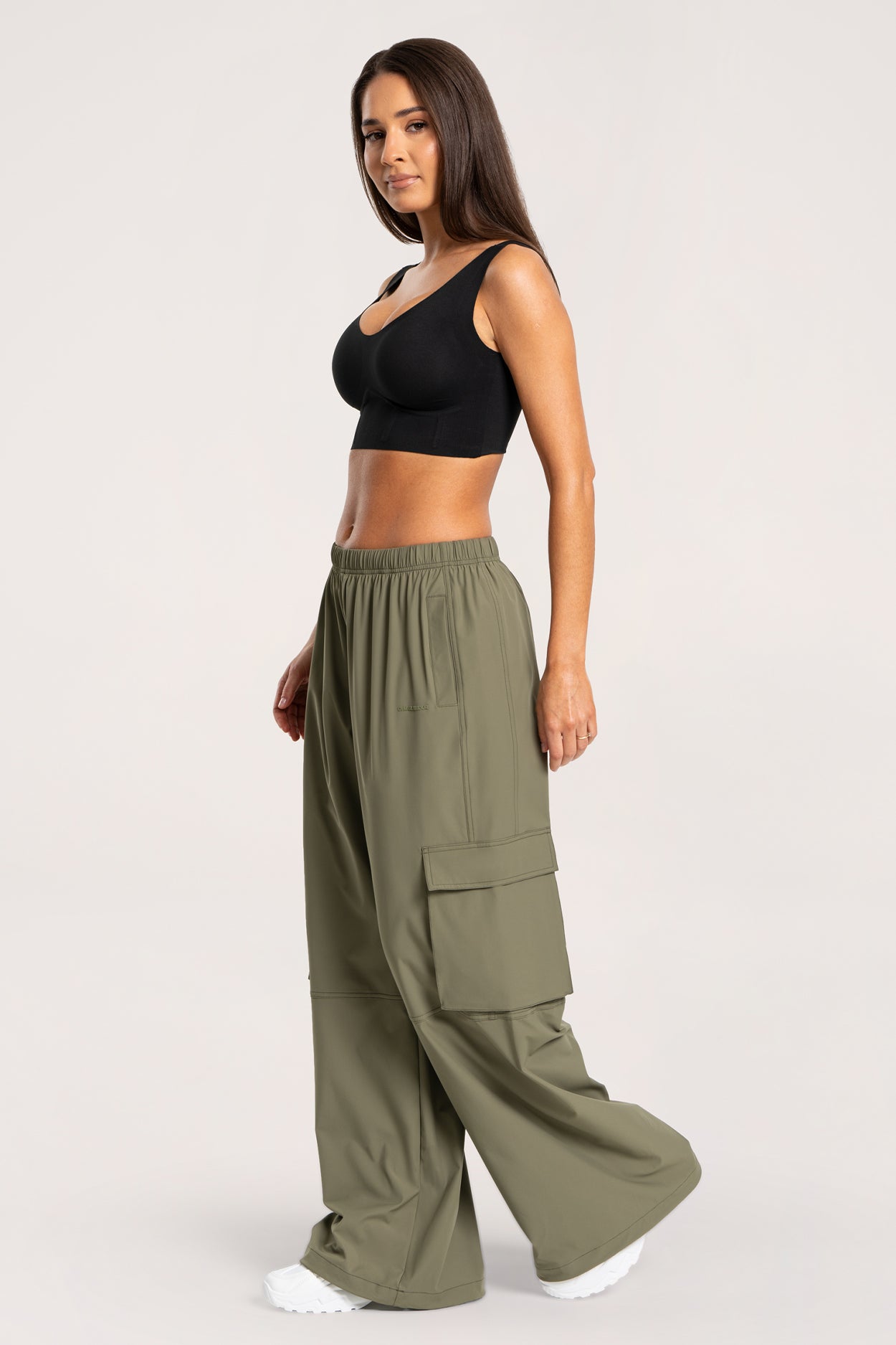 Cargo hlače UN1FORM khaki