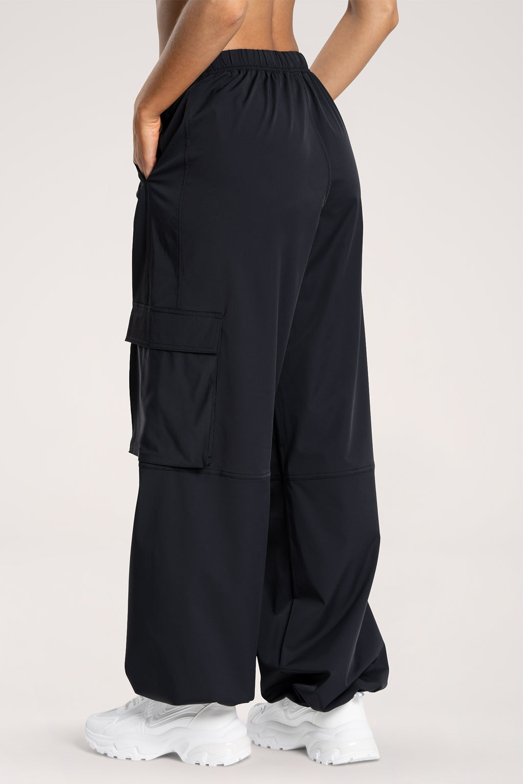 Cargo hlače UN1FORM black