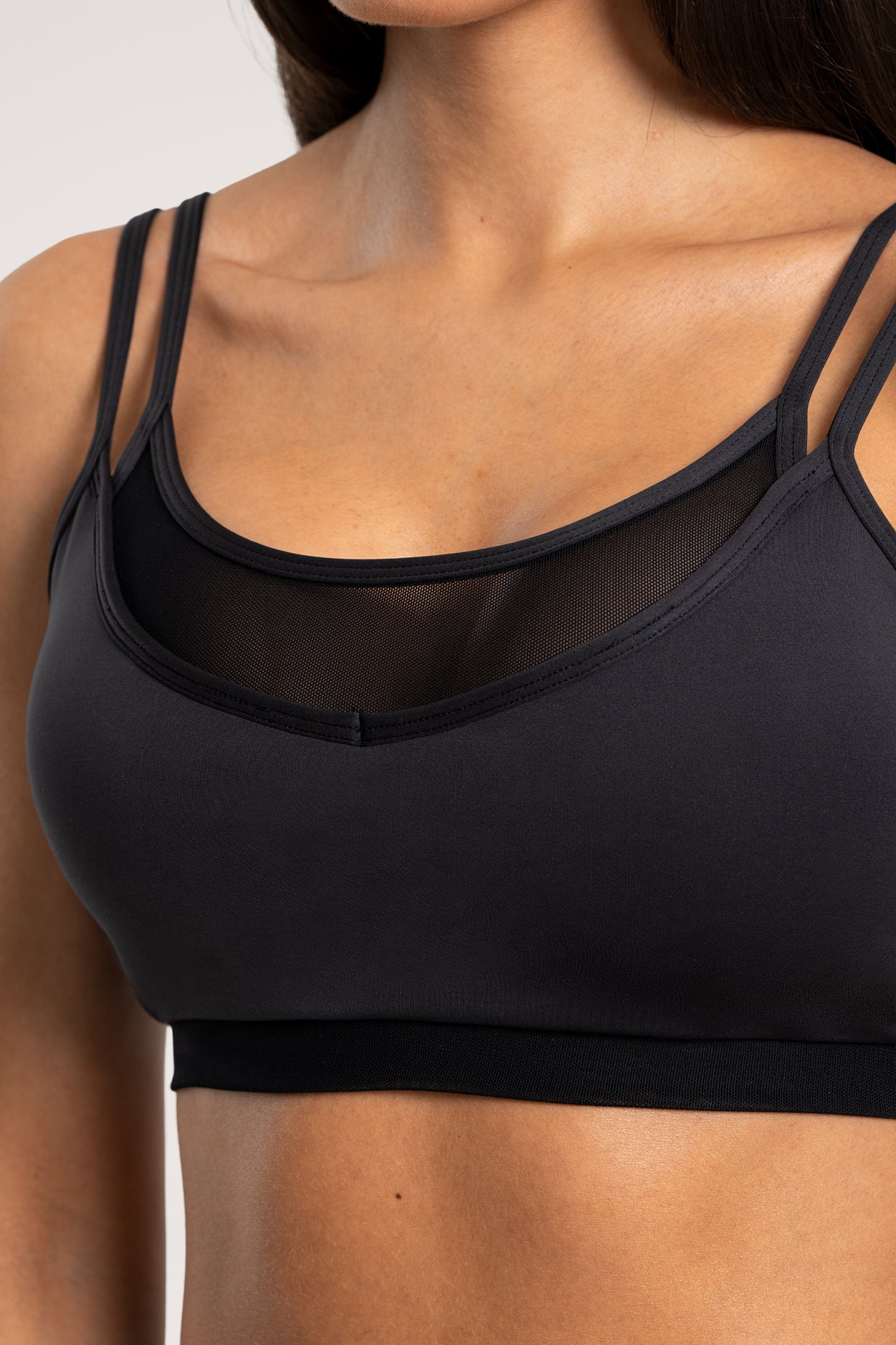 Sportski grudnjak UN1FORM black