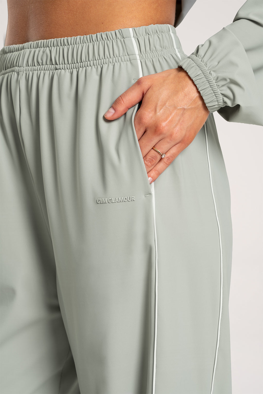 Hlače slick UN1FORM olive grey