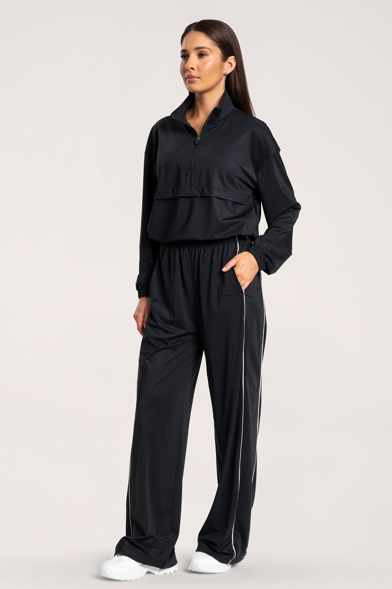 Dukserica slick UN1FORM black