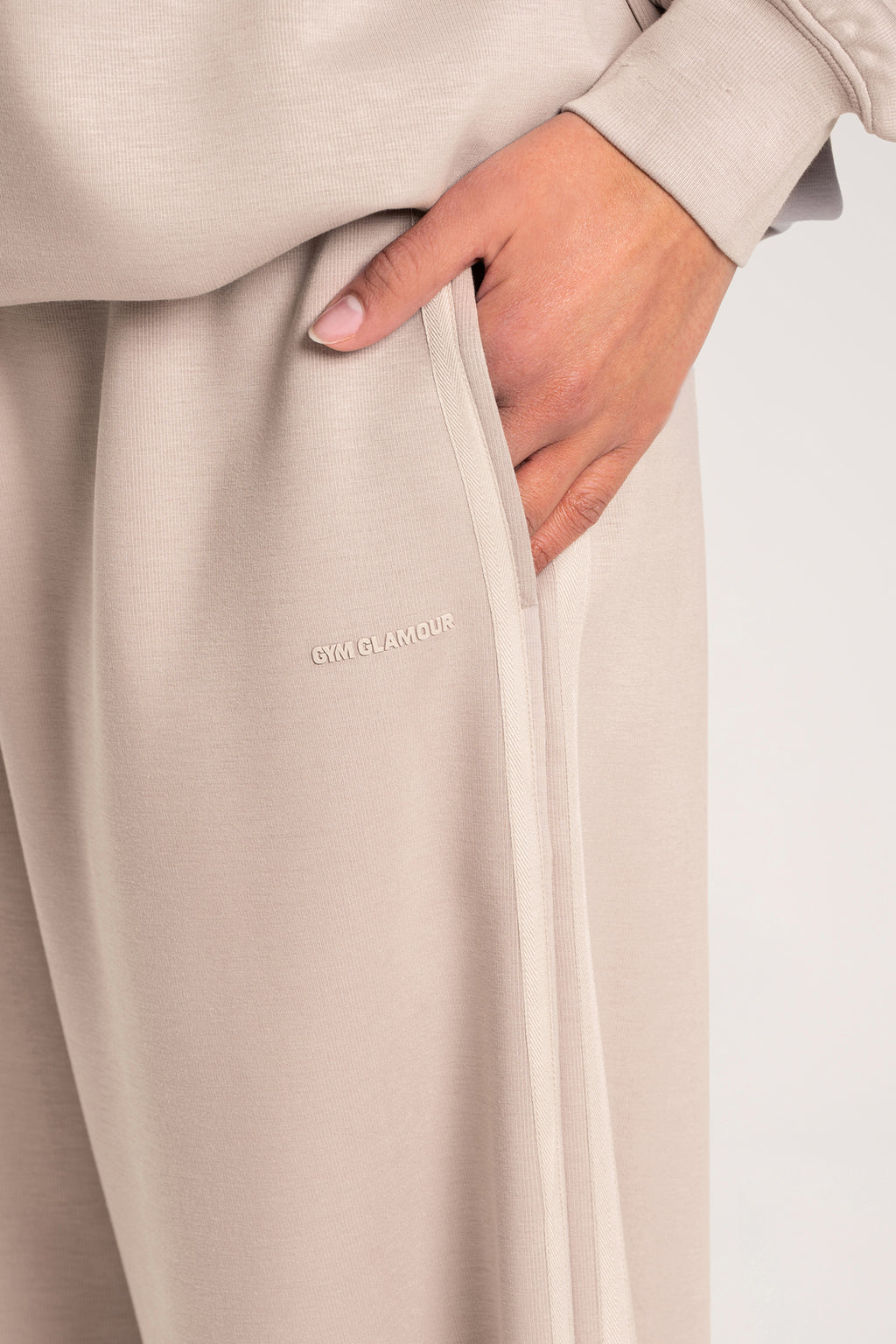 Hlače trenirke oversize UN1FORM beige