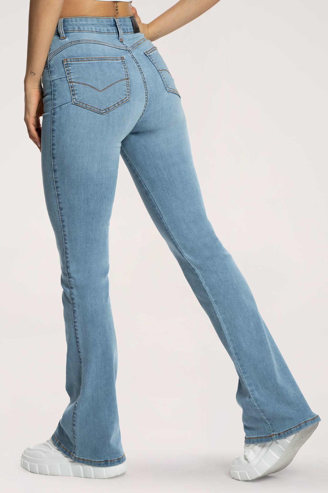 Zvonaste traperice perfect slim light blue long