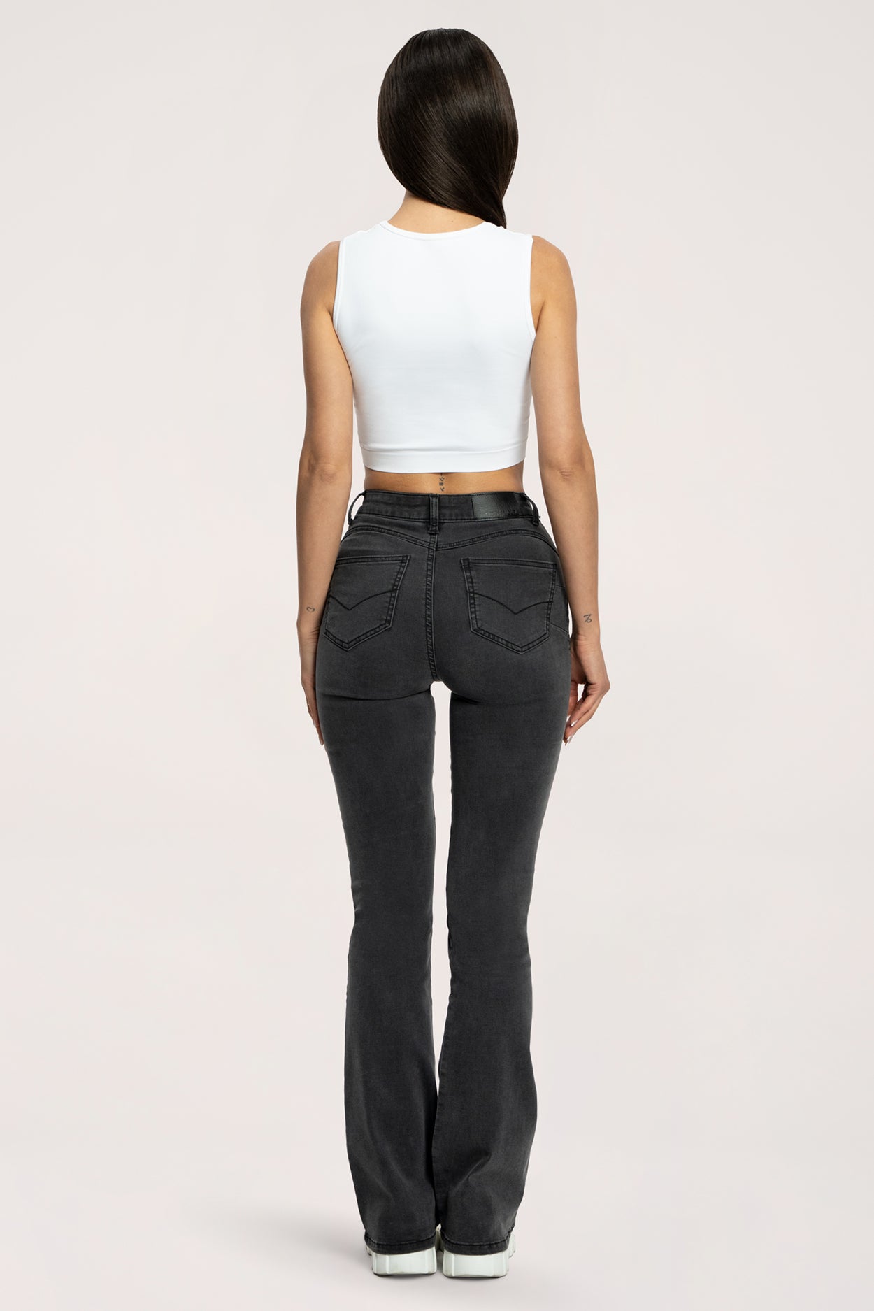 Zvonolike traperice perfect slim black long