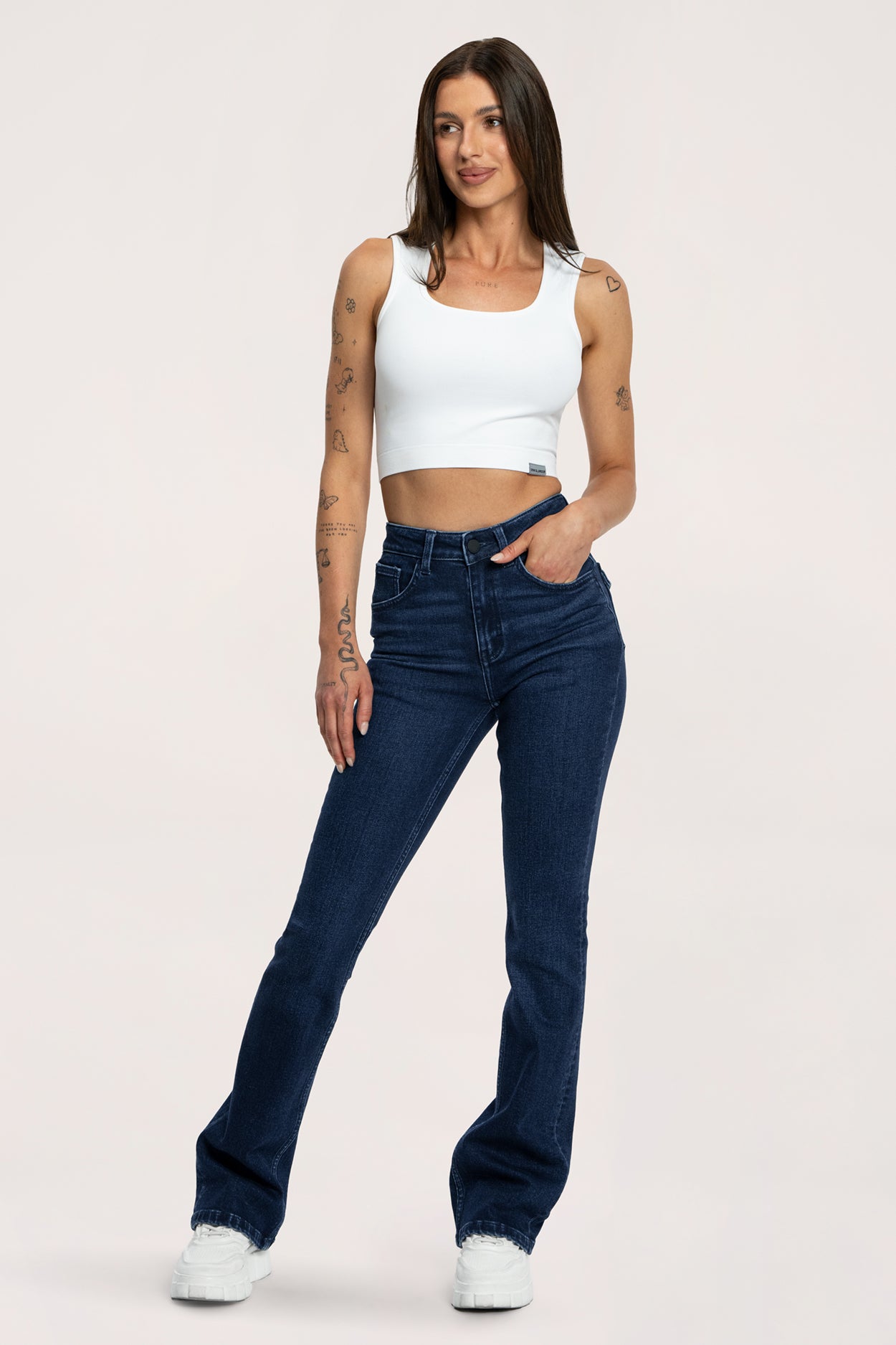 Zvonolike traperice push up navy blue