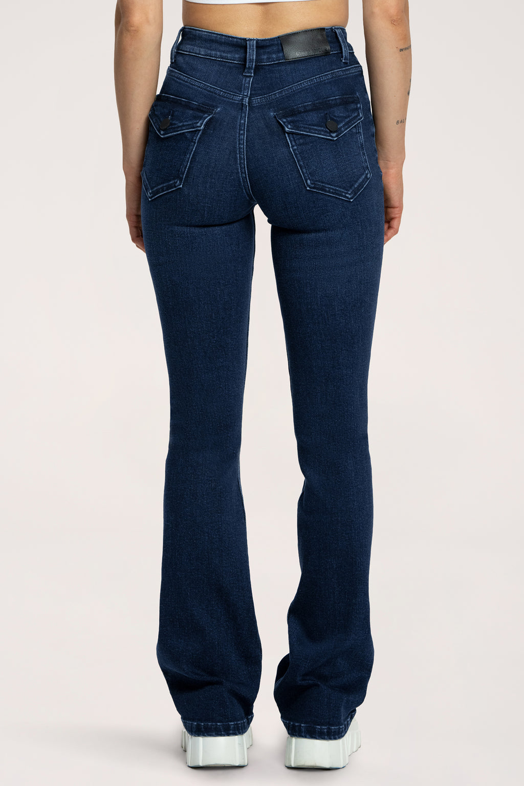 Zvonolike traperice push up navy blue