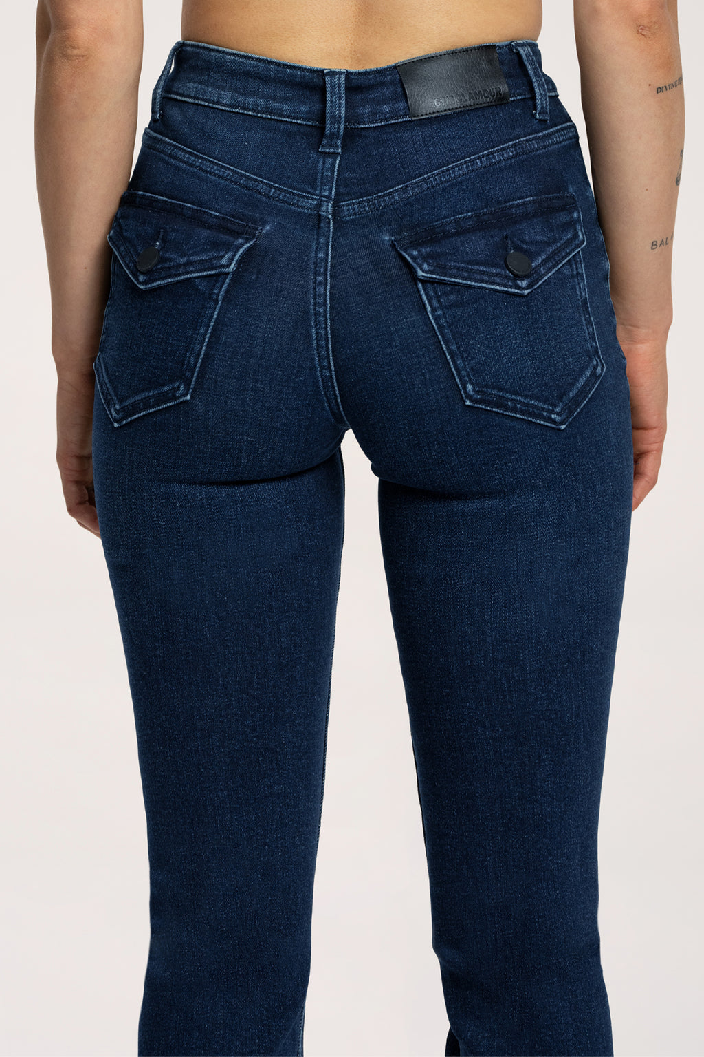 Zvonolike traperice push up navy blue