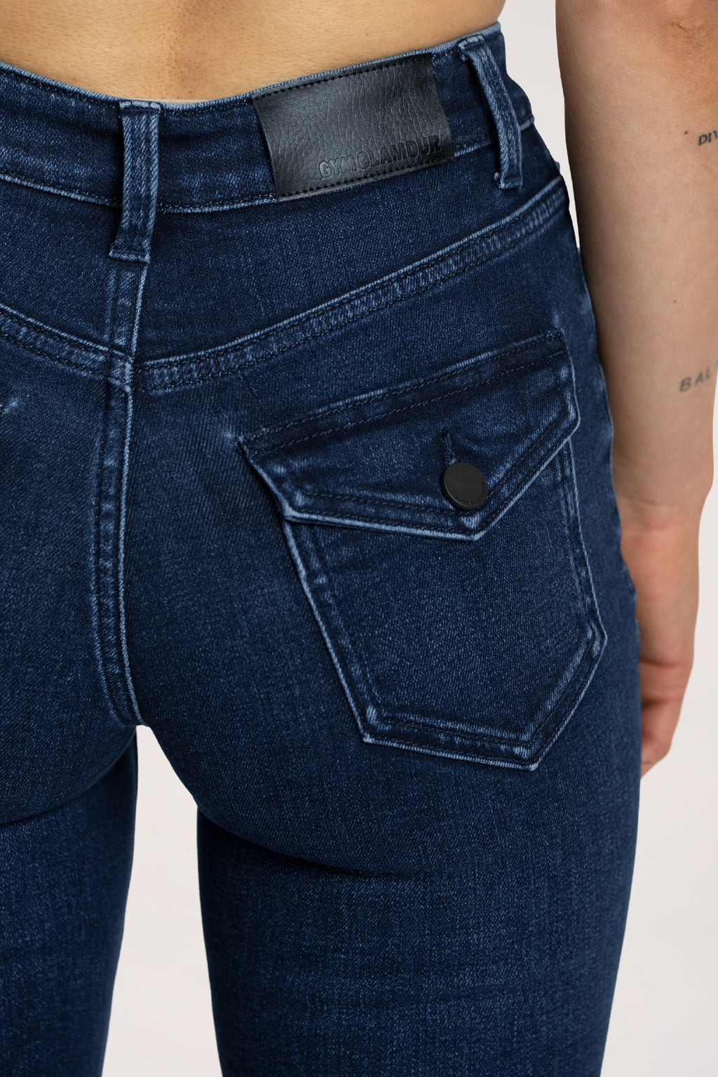 Zvonolike traperice push up navy blue