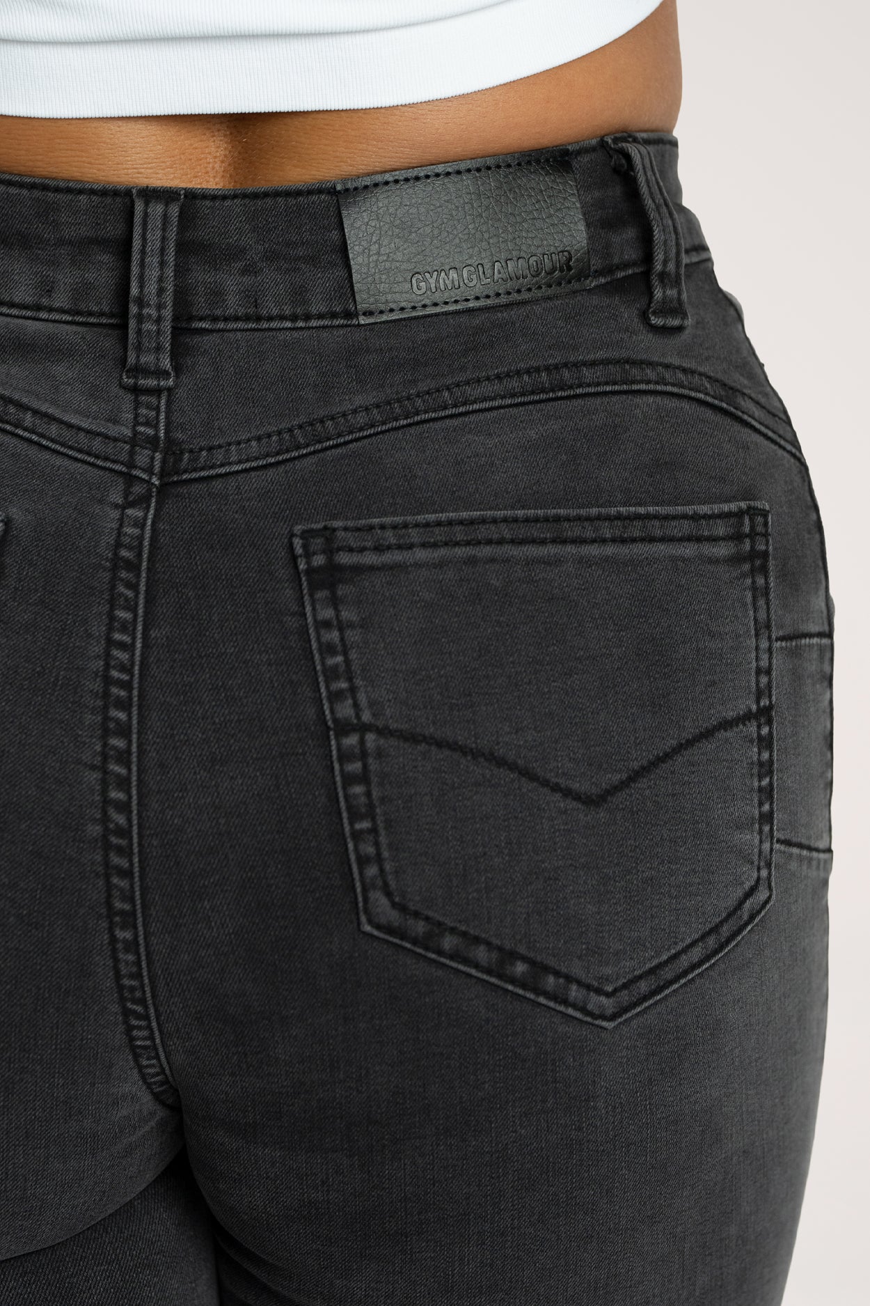 Zvonolike traperice perfect slim black