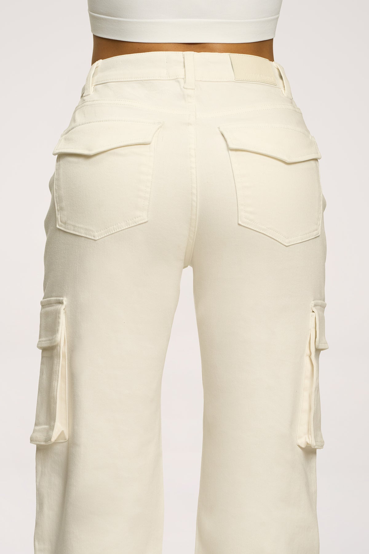 Traperice cargo off white