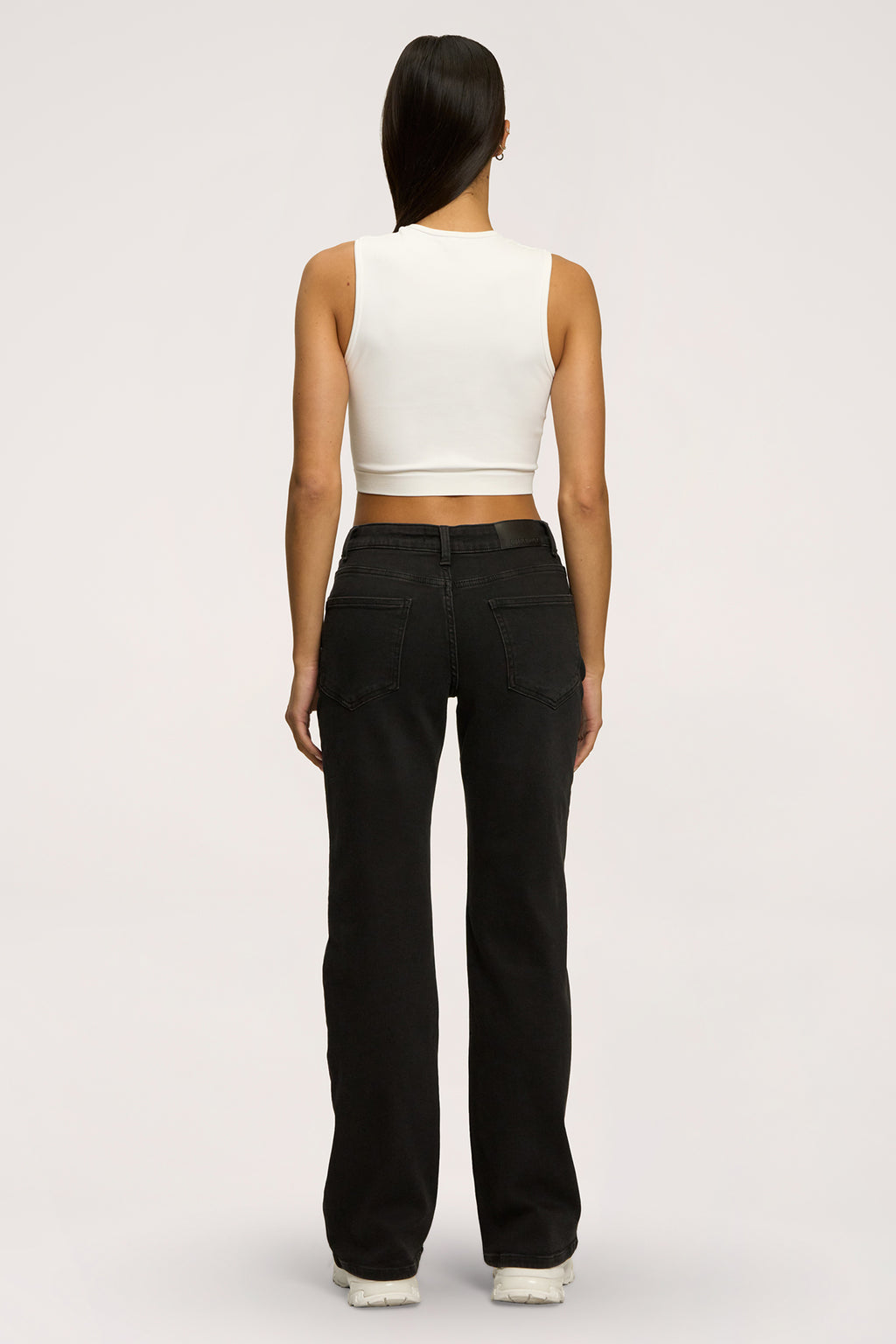 Wide traperice s niskim strukom black