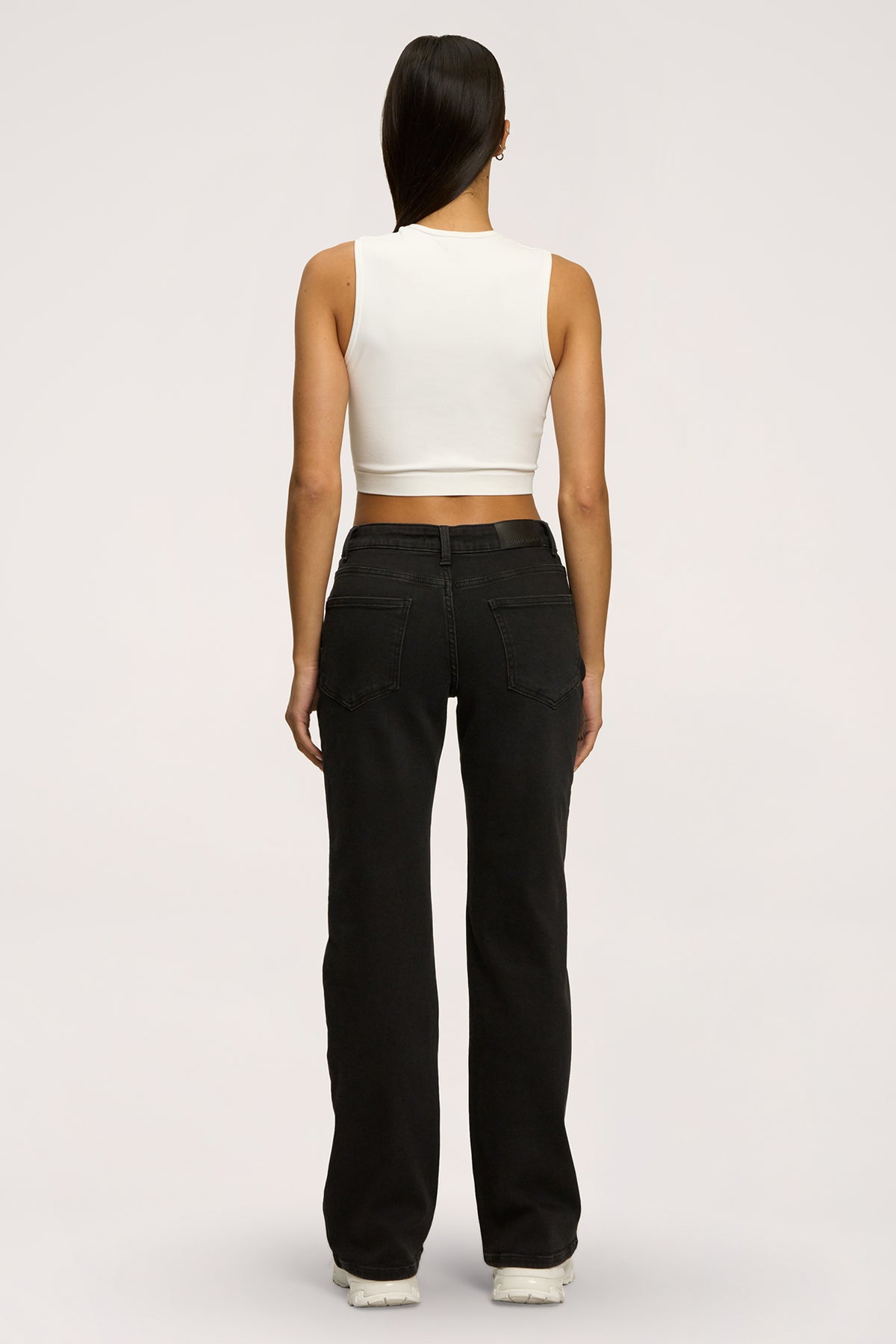 Wide traperice s niskim strukom black