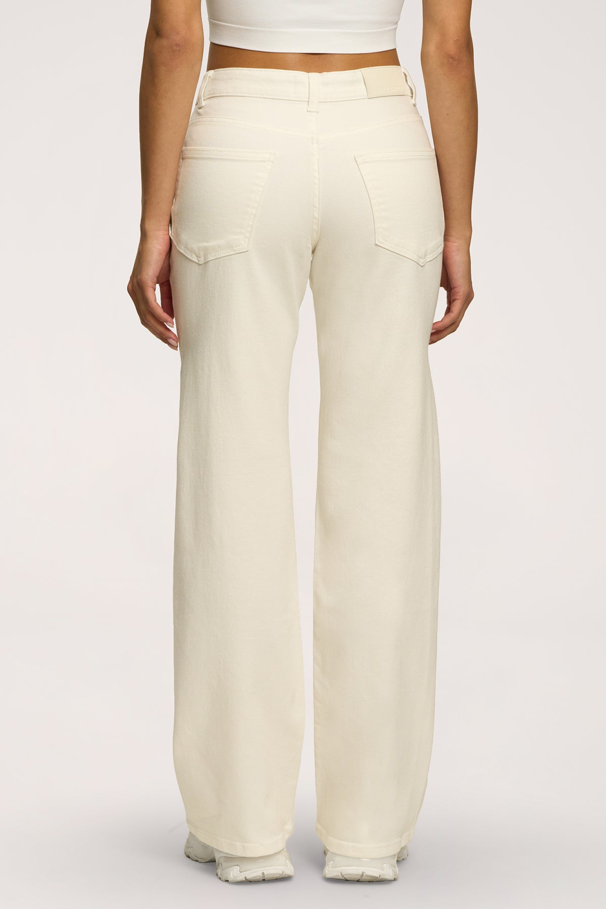 Wide traperice s niskim strukom off white