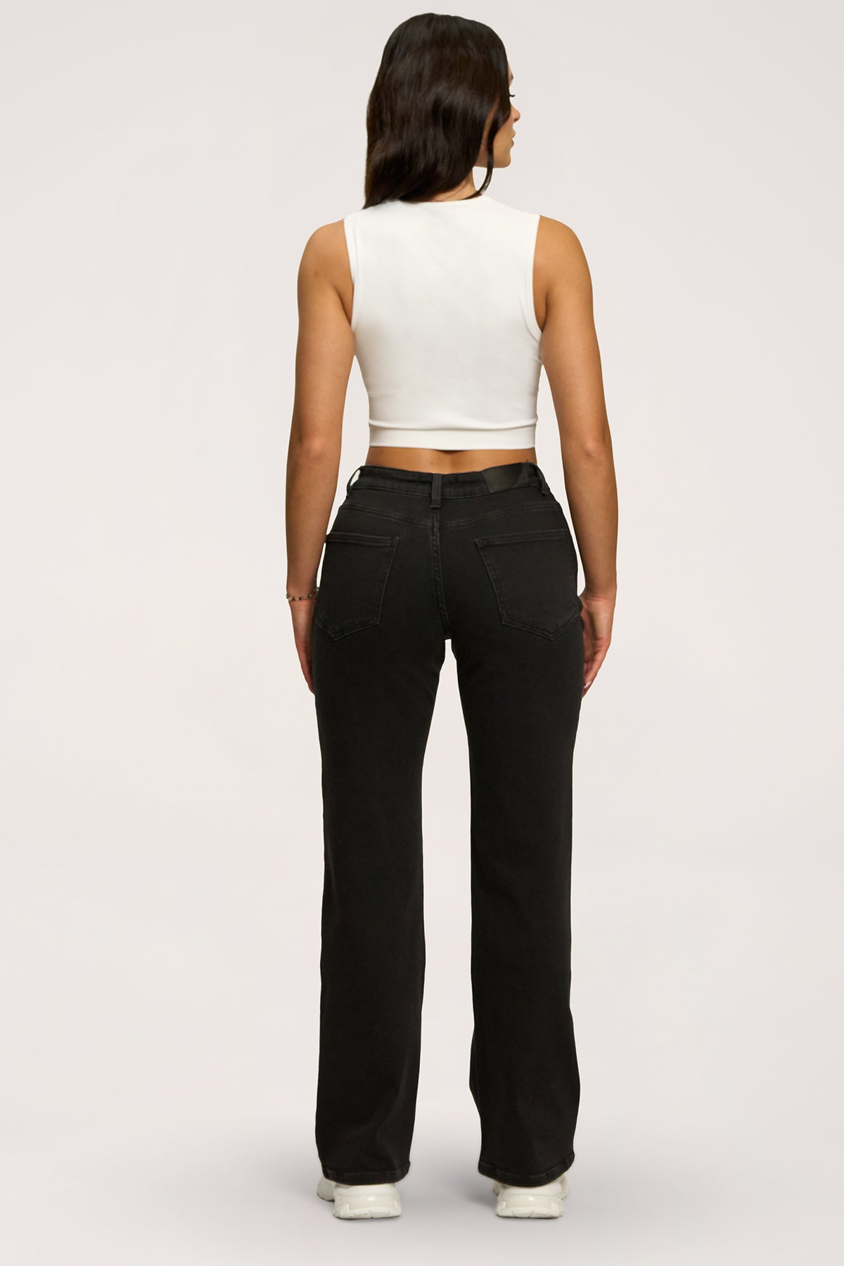 Wide traperice s niskim strukom black