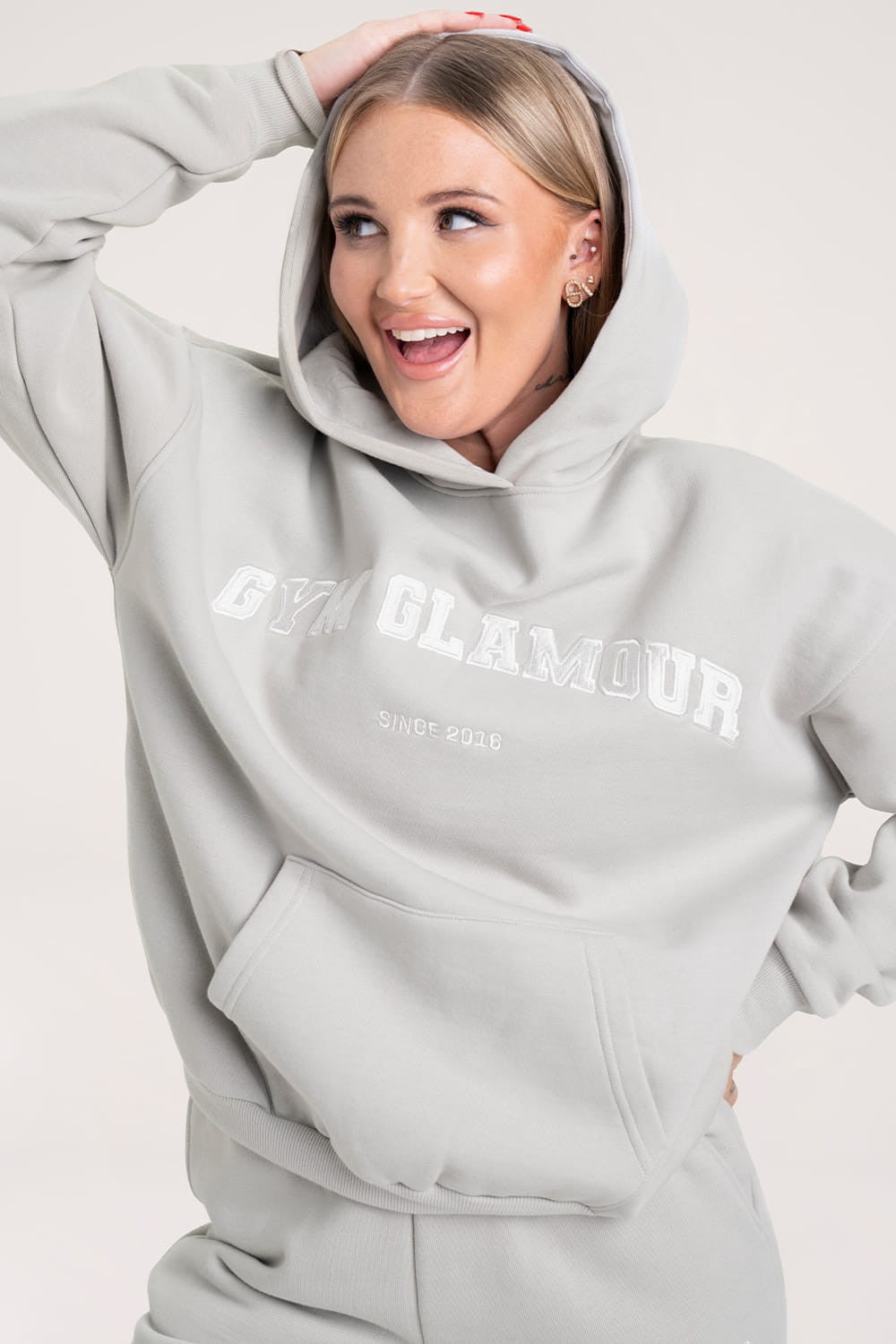 College hoodie platinum