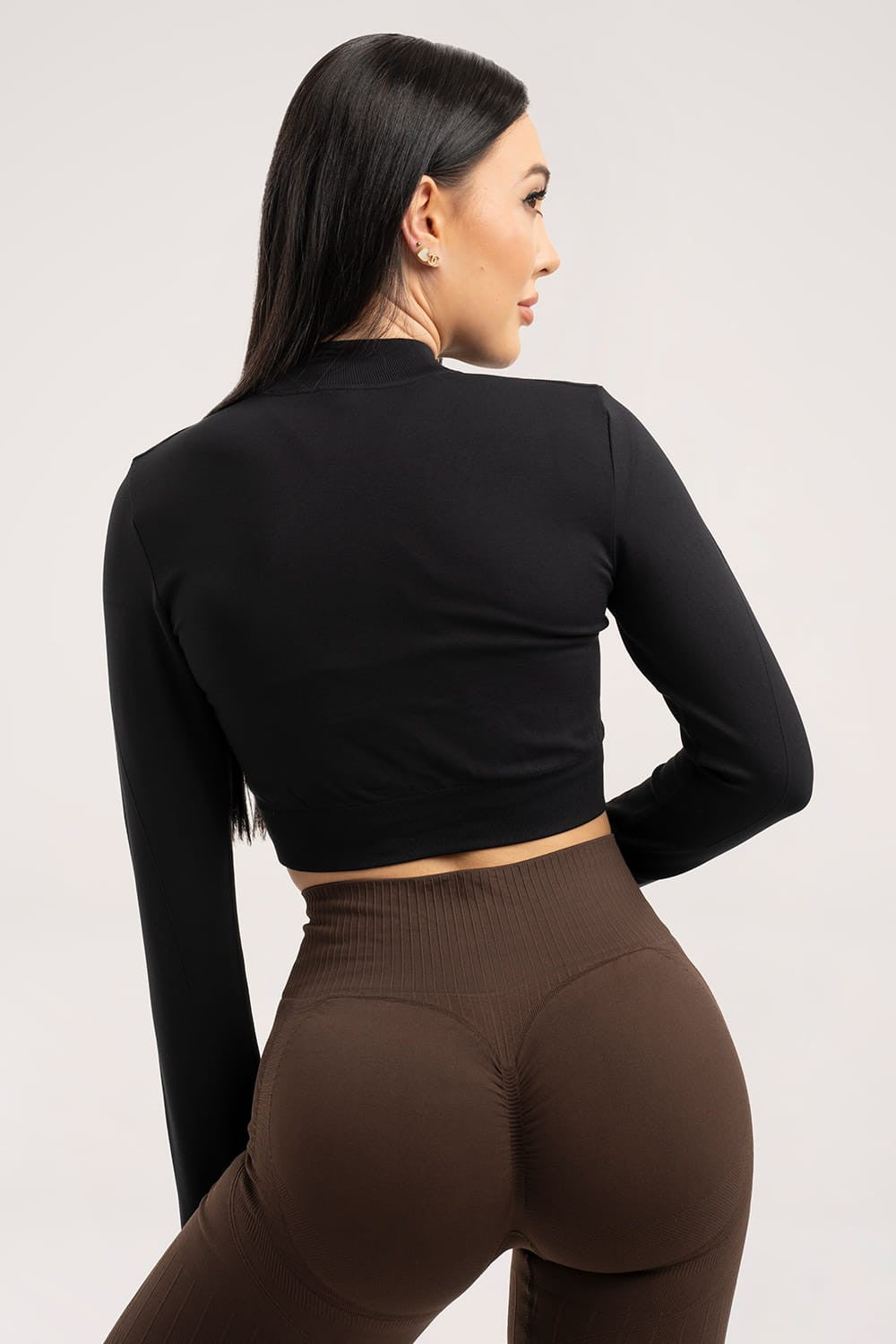 Bešavna dukserica na zip black