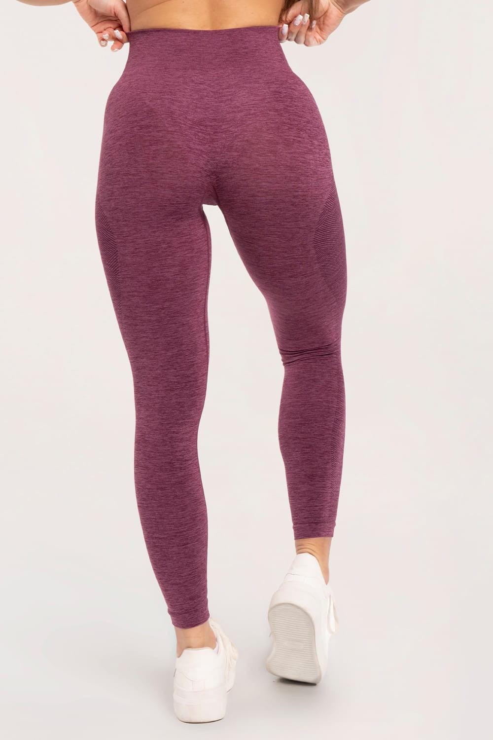 Tajice seamless cherry
