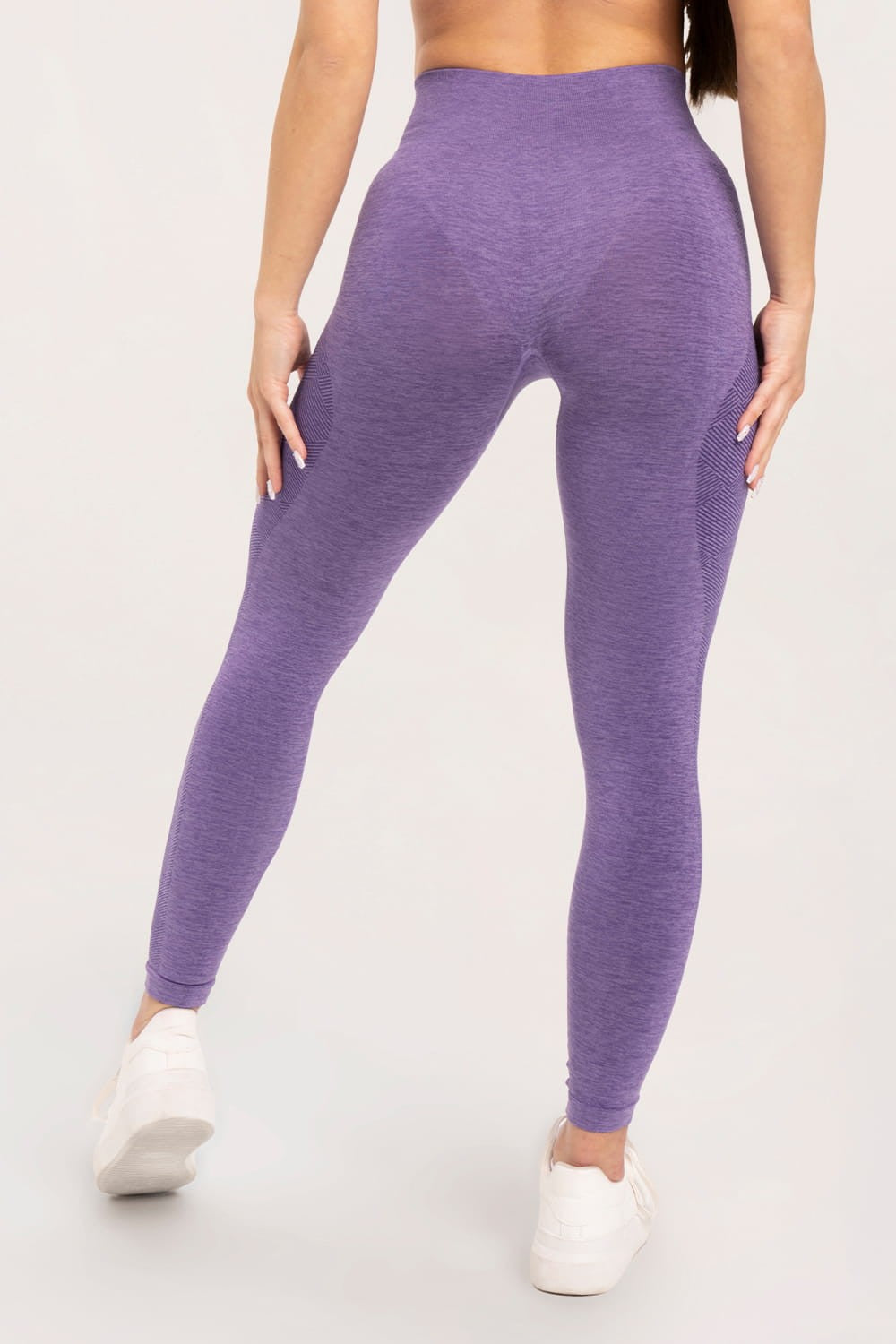 Tajice seamless violet