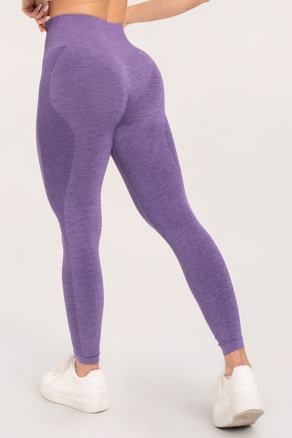 Tajice seamless violet