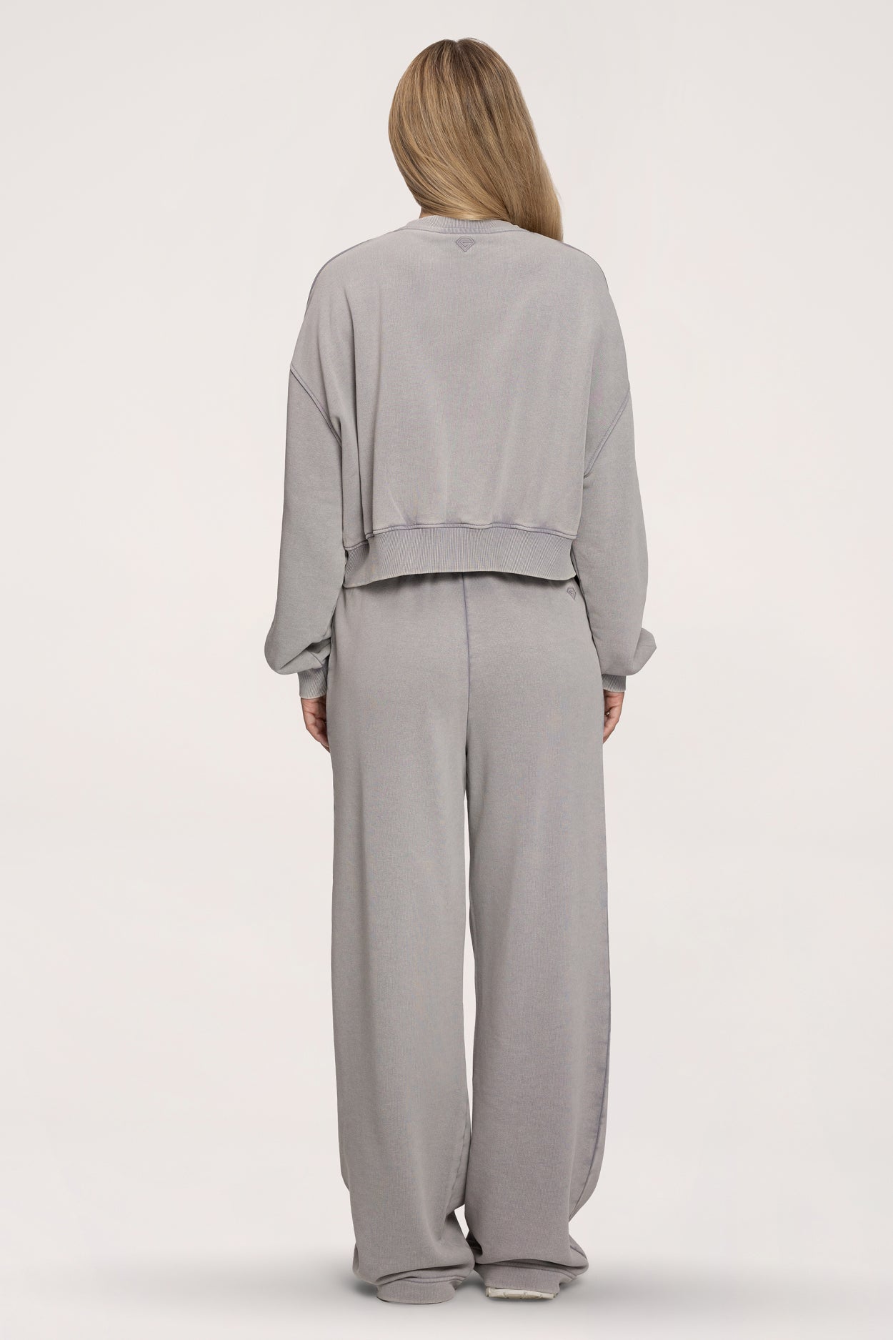Trenirka ravnog kroja Easy light grey