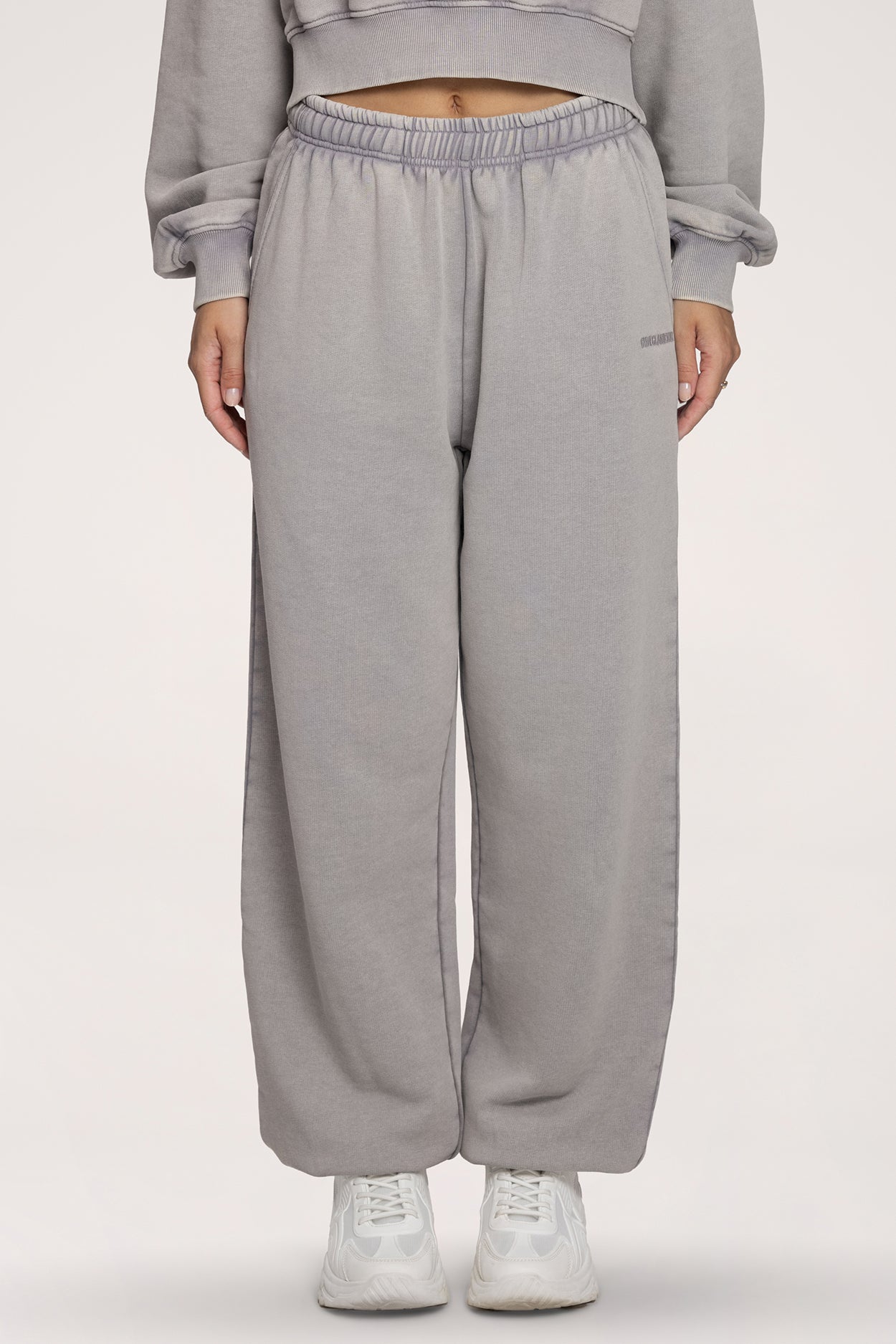 Trenirka s manžetom Easy light grey