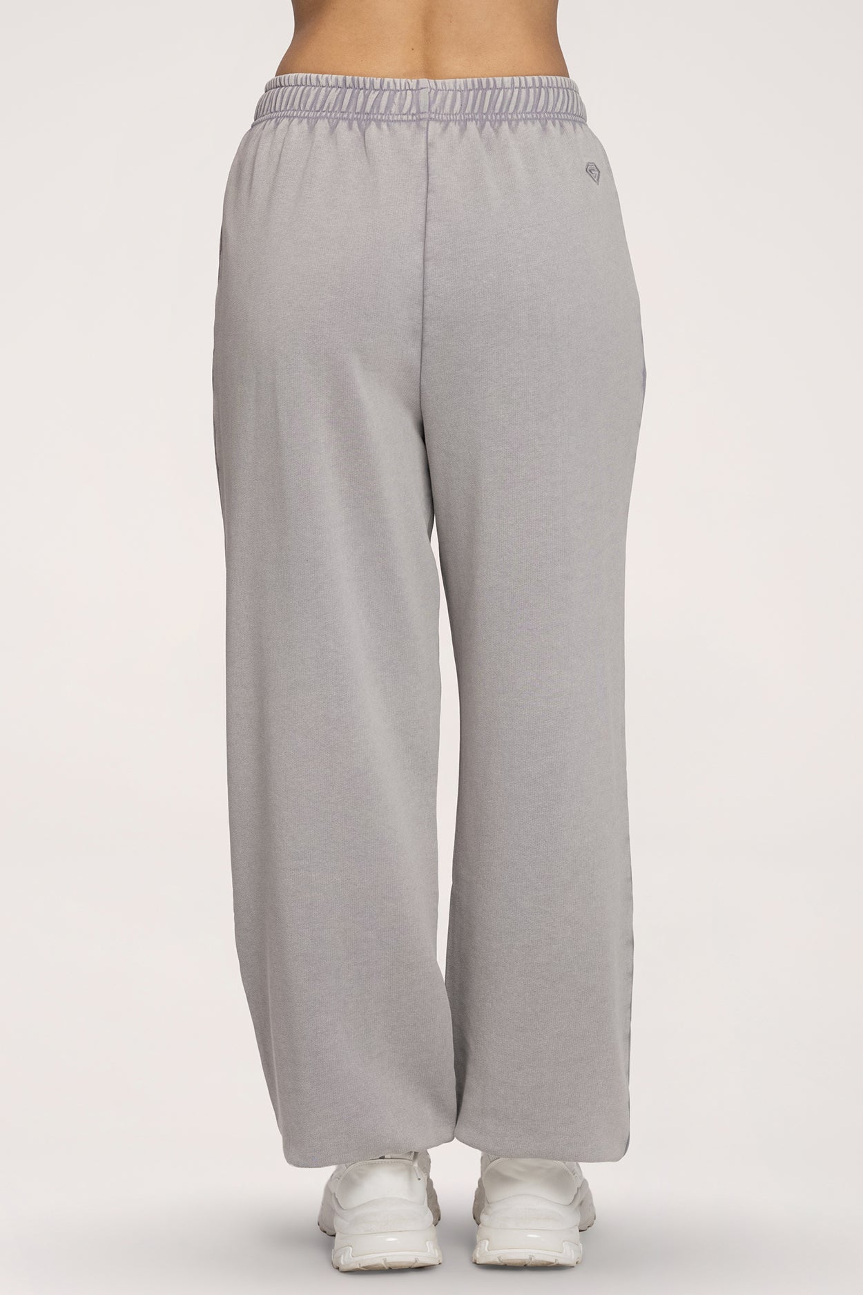 Trenirka s manžetom Easy light grey