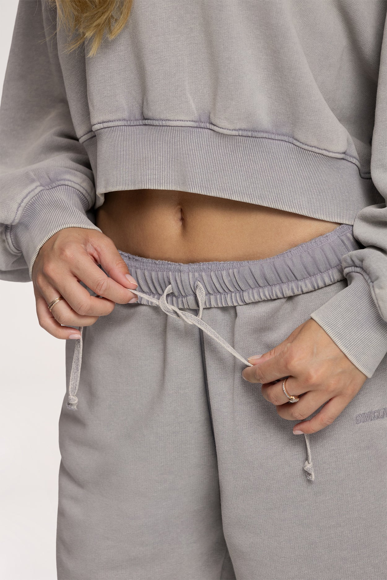 Trenirka s manžetom Easy light grey