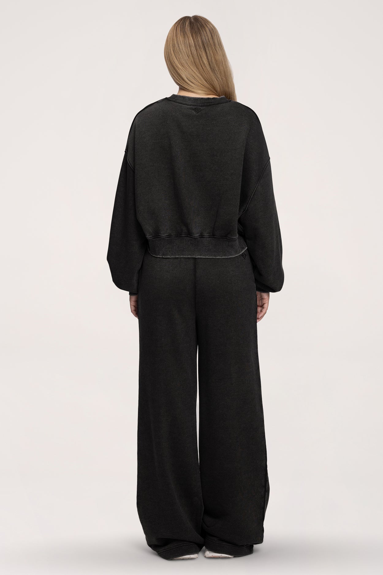Trenirka ravnog kroja Easy black