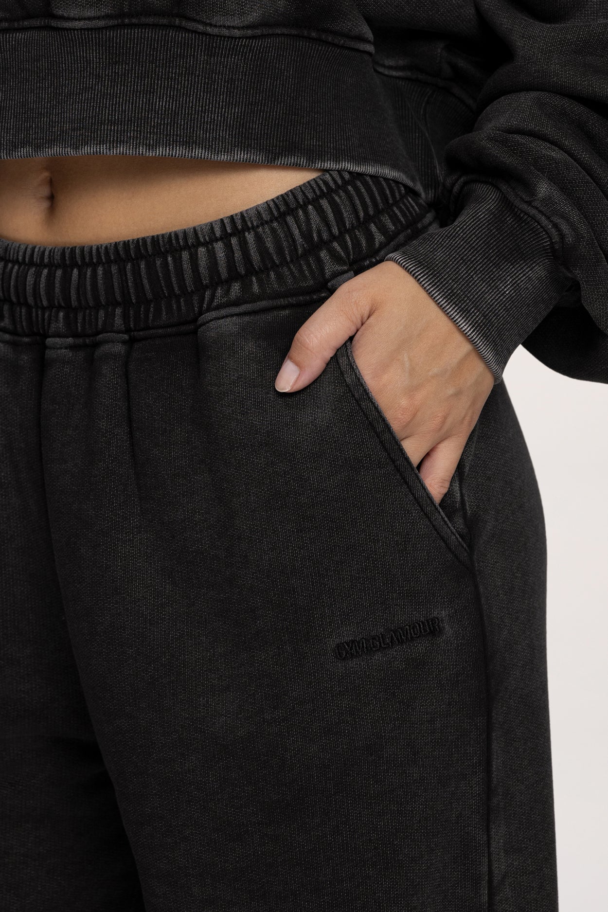 Trenirka ravnog kroja Easy black