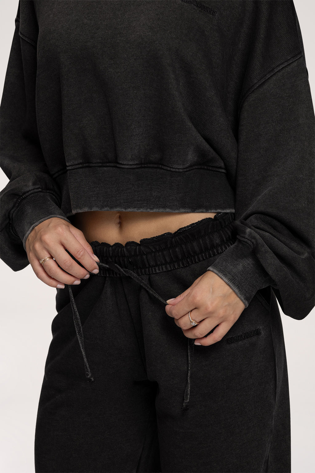 Trenirka ravnog kroja Easy black
