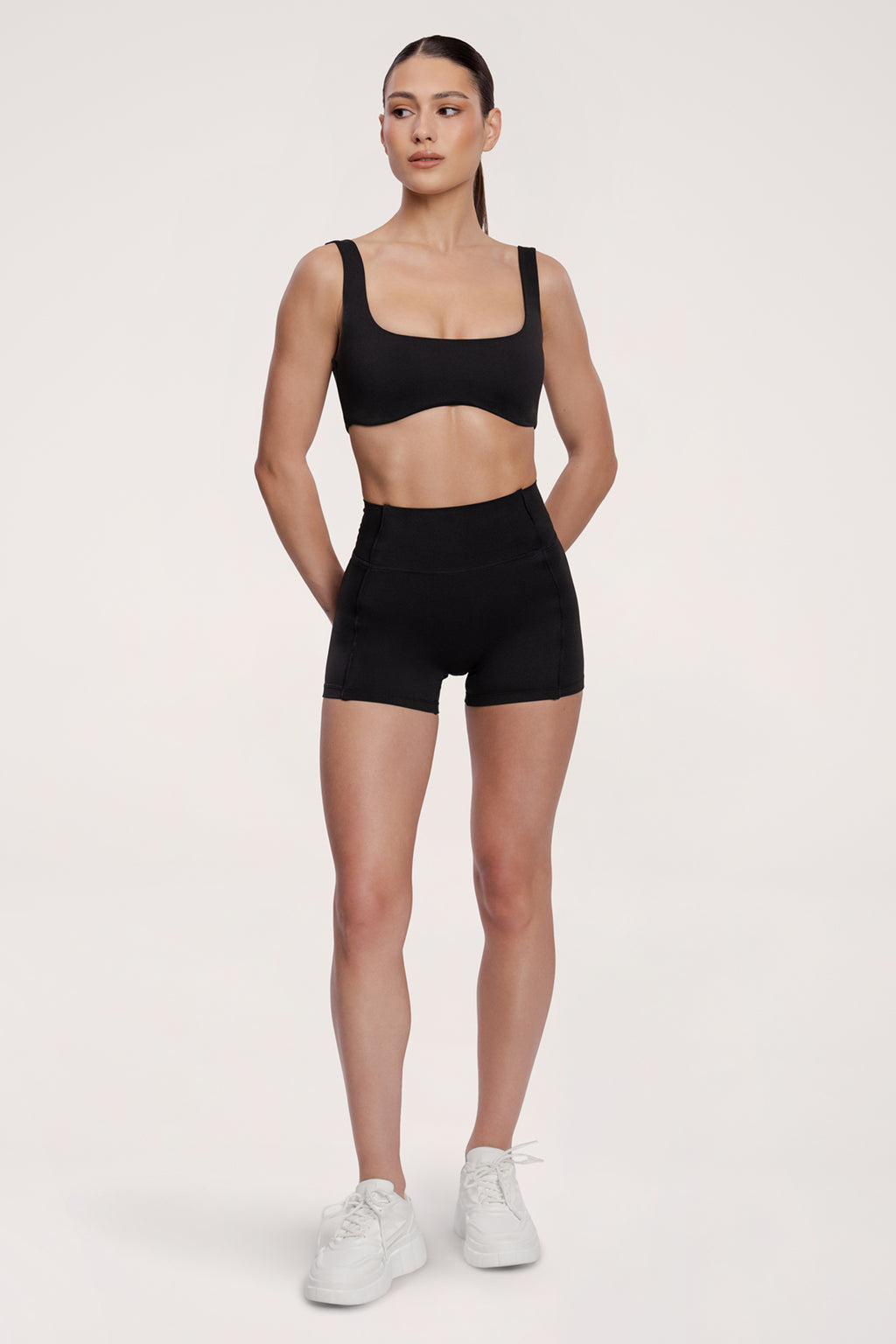 Kratke hlačice pilates era black
