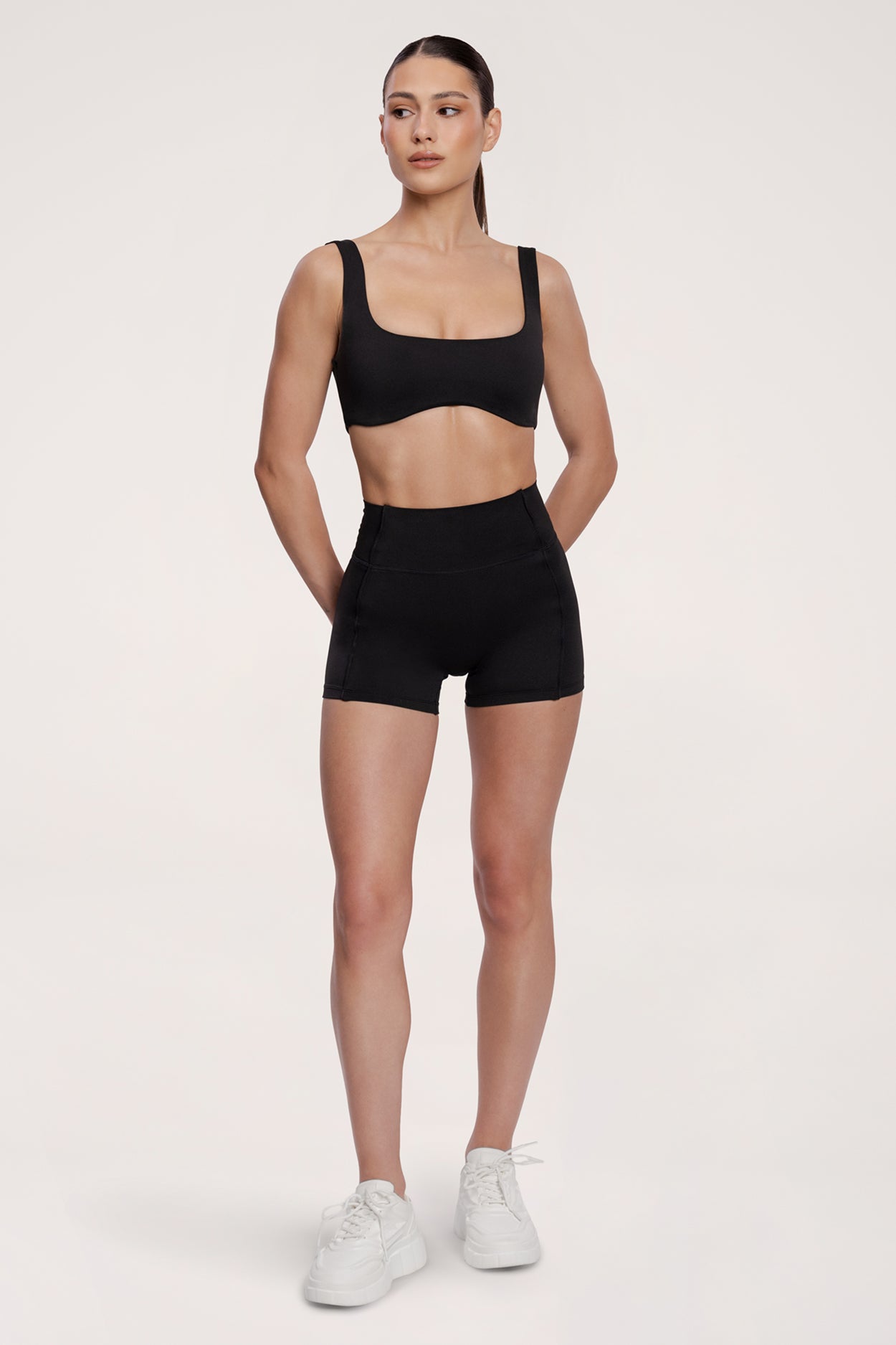 Kratke hlačice pilates era black