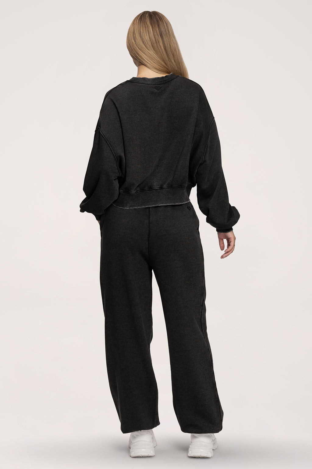 Trenirka s manžetom Easy black