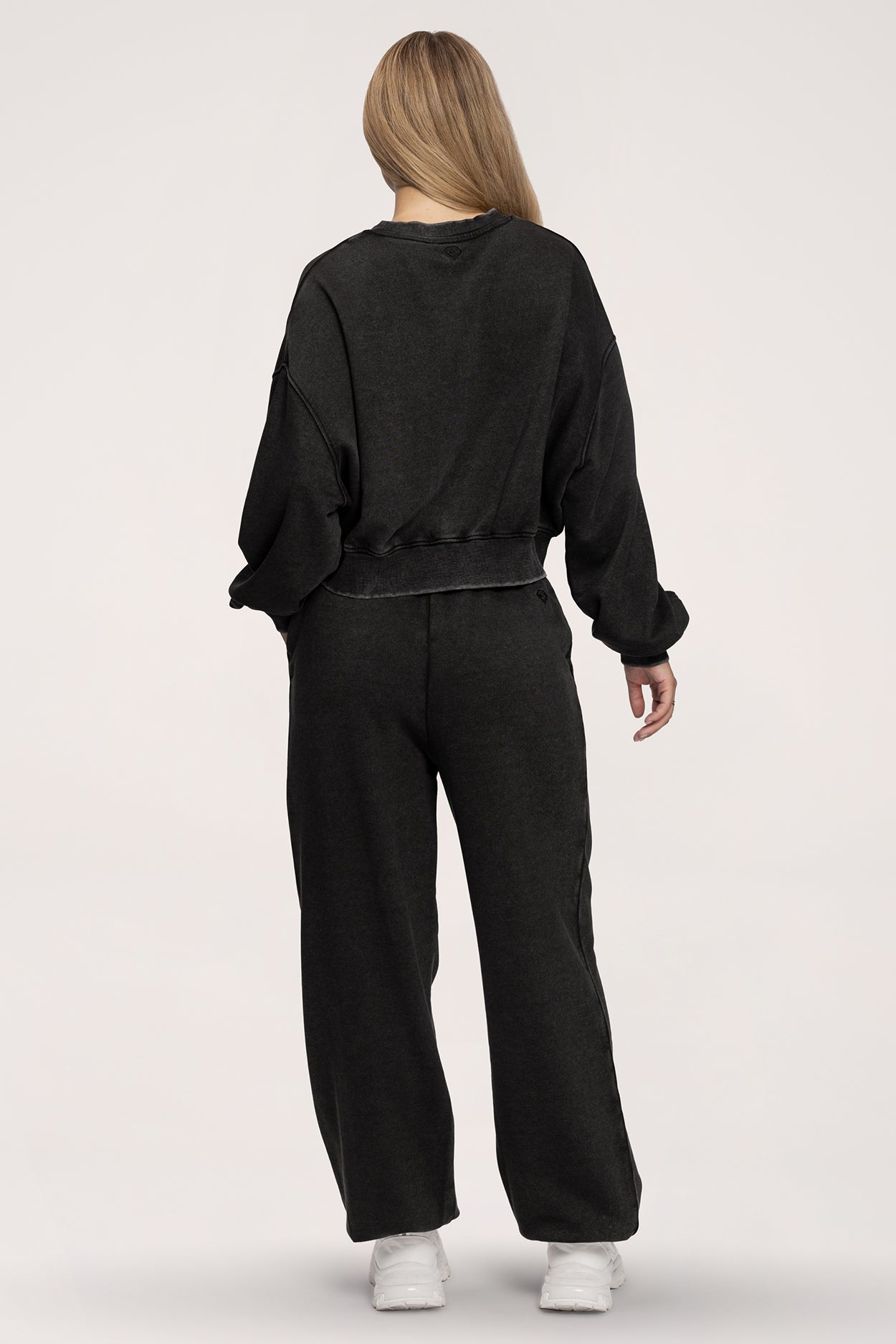 Trenirka s manžetom Easy black