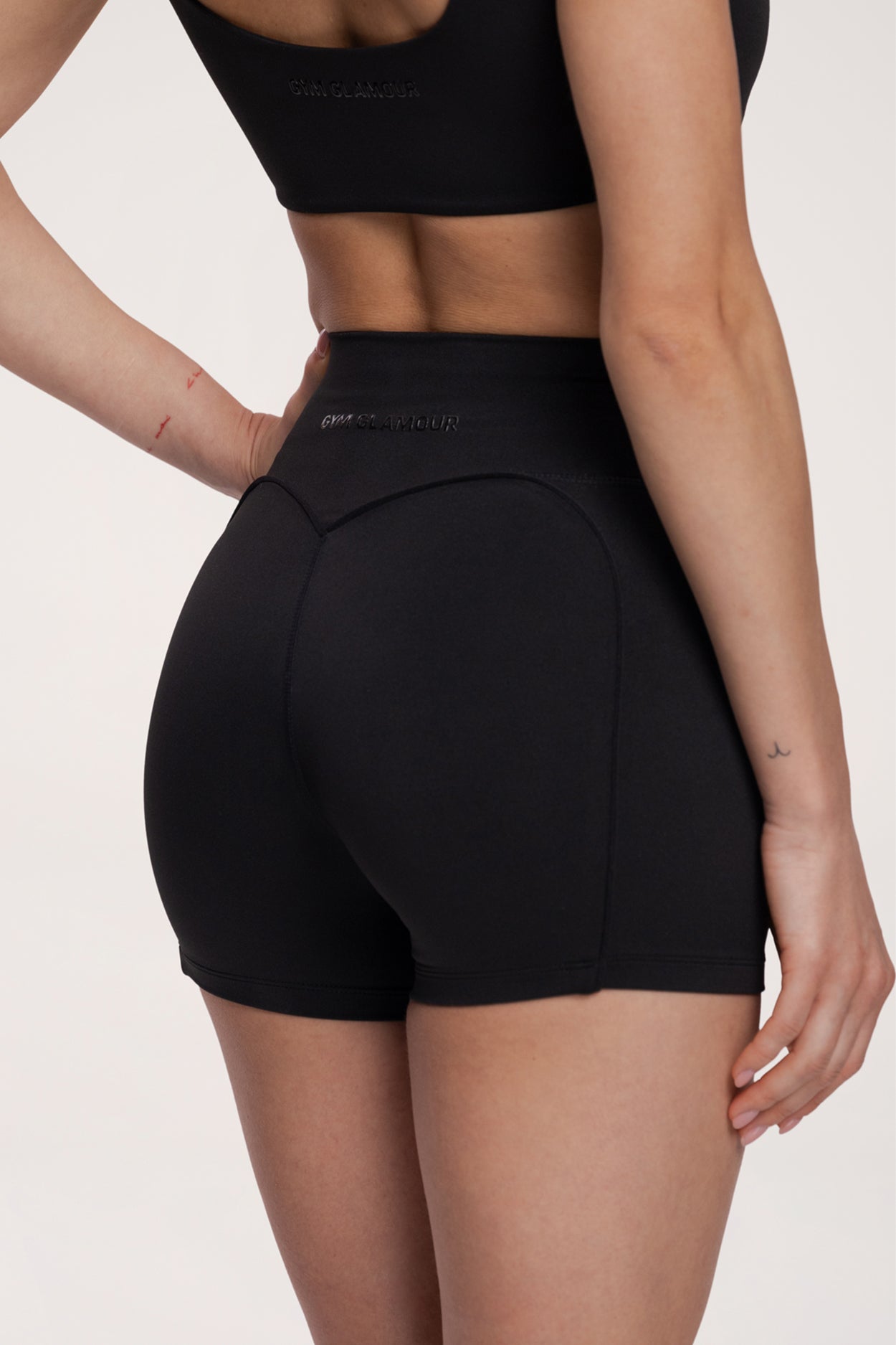 Kratke hlačice pilates era black