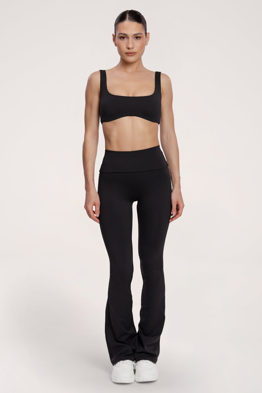 Zvonolike tajice pilates era black