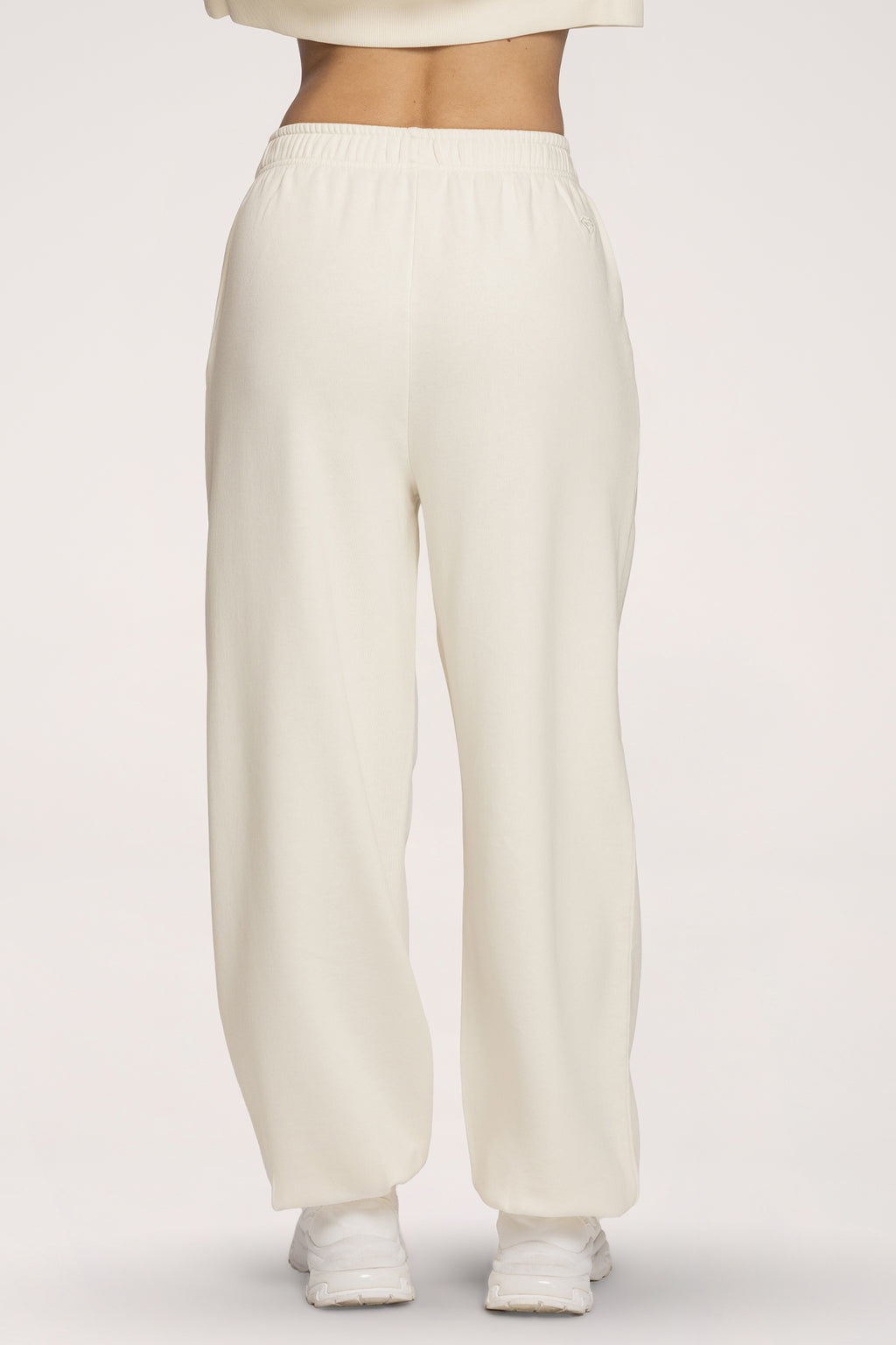 Trenirka s manžetom Easy off white