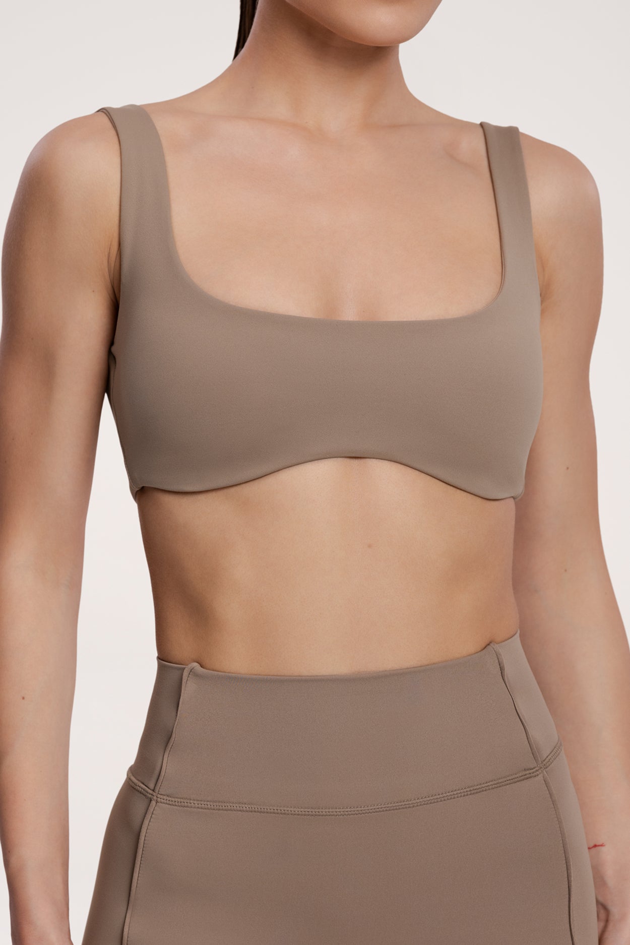 Grudnjak pilates era warm beige