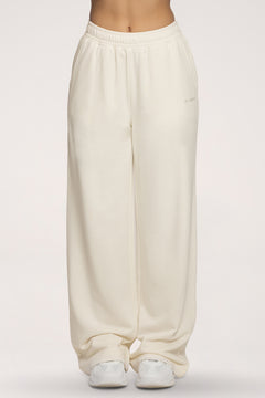 Trenirka ravnog kroja Easy off white
