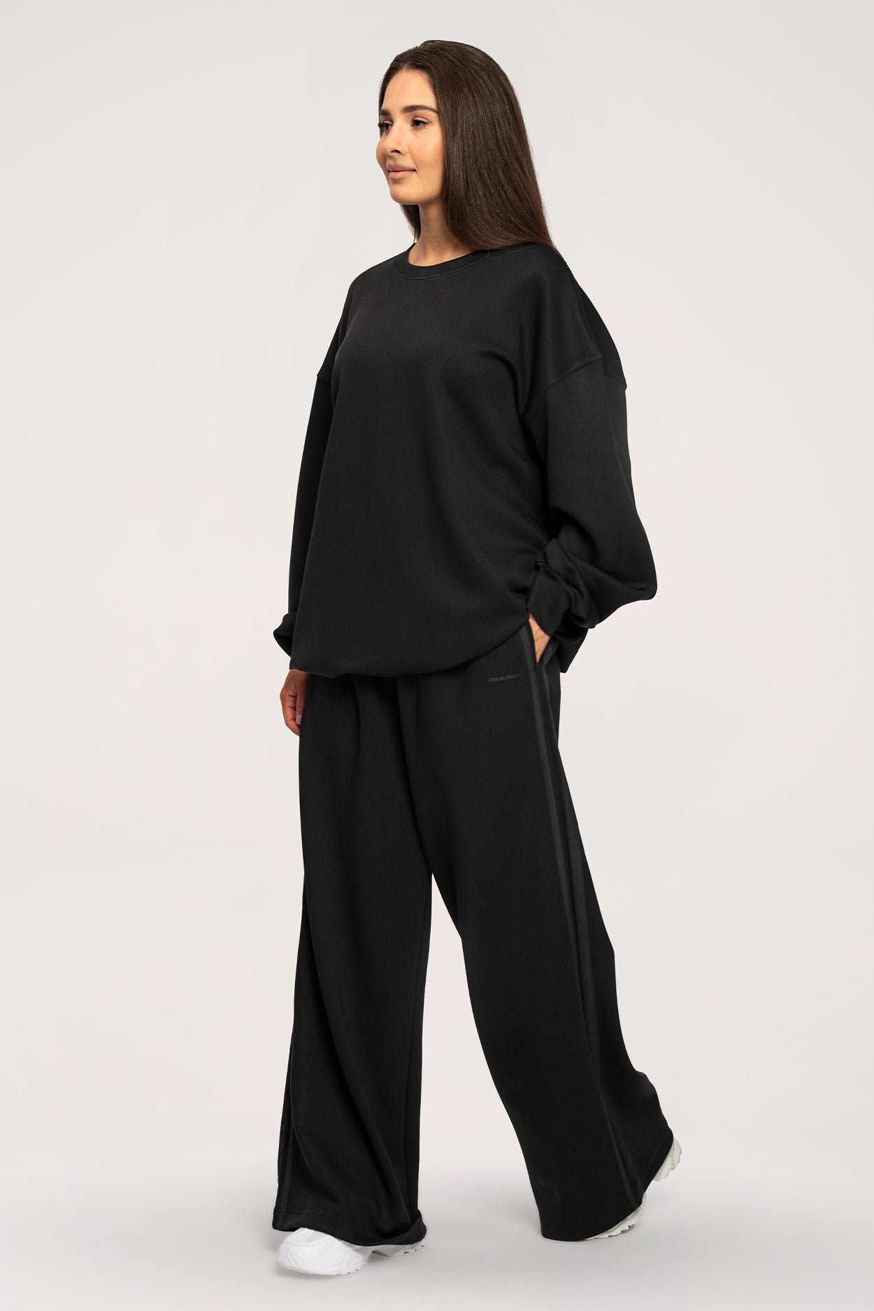 Oversize majica UN1FORM black