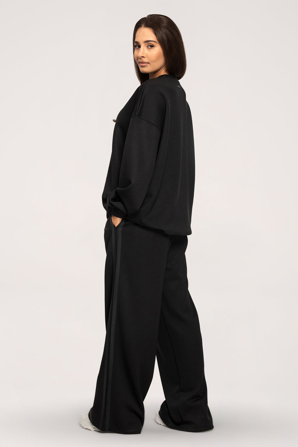 Hlače trenirke oversize UN1FORM black