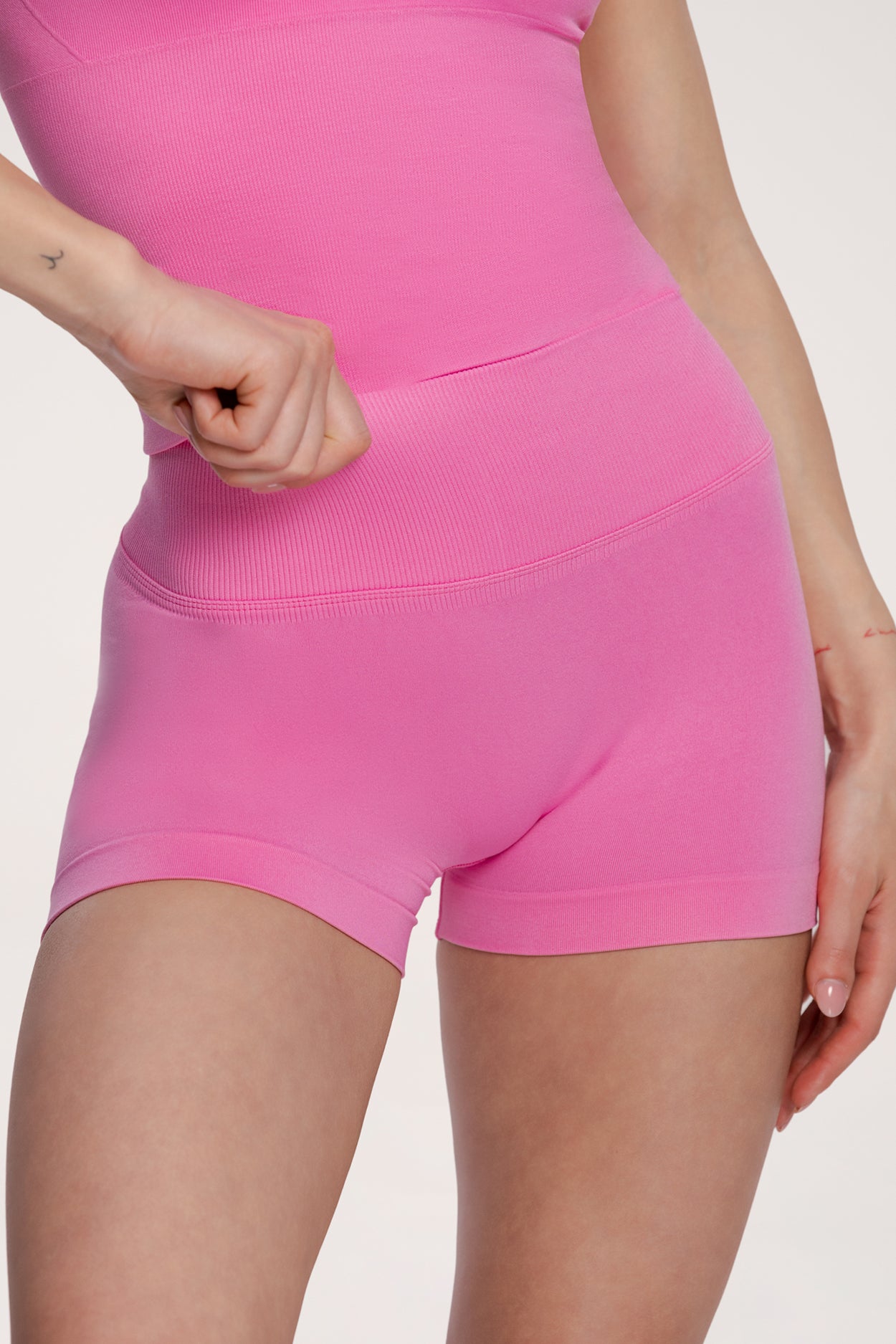 Kratke hlačice second skin wild pink