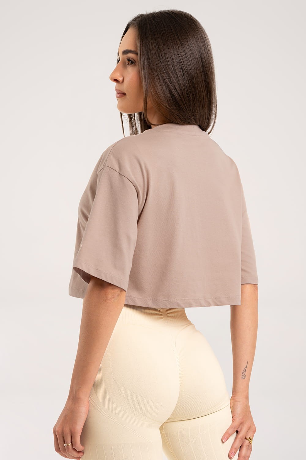 Crop majica nude