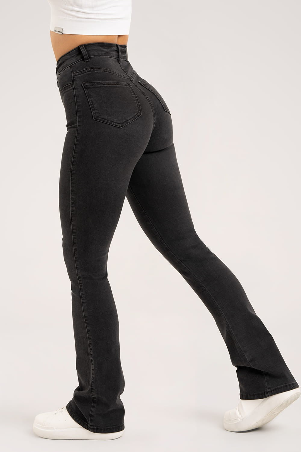 Zvonaste traperice black