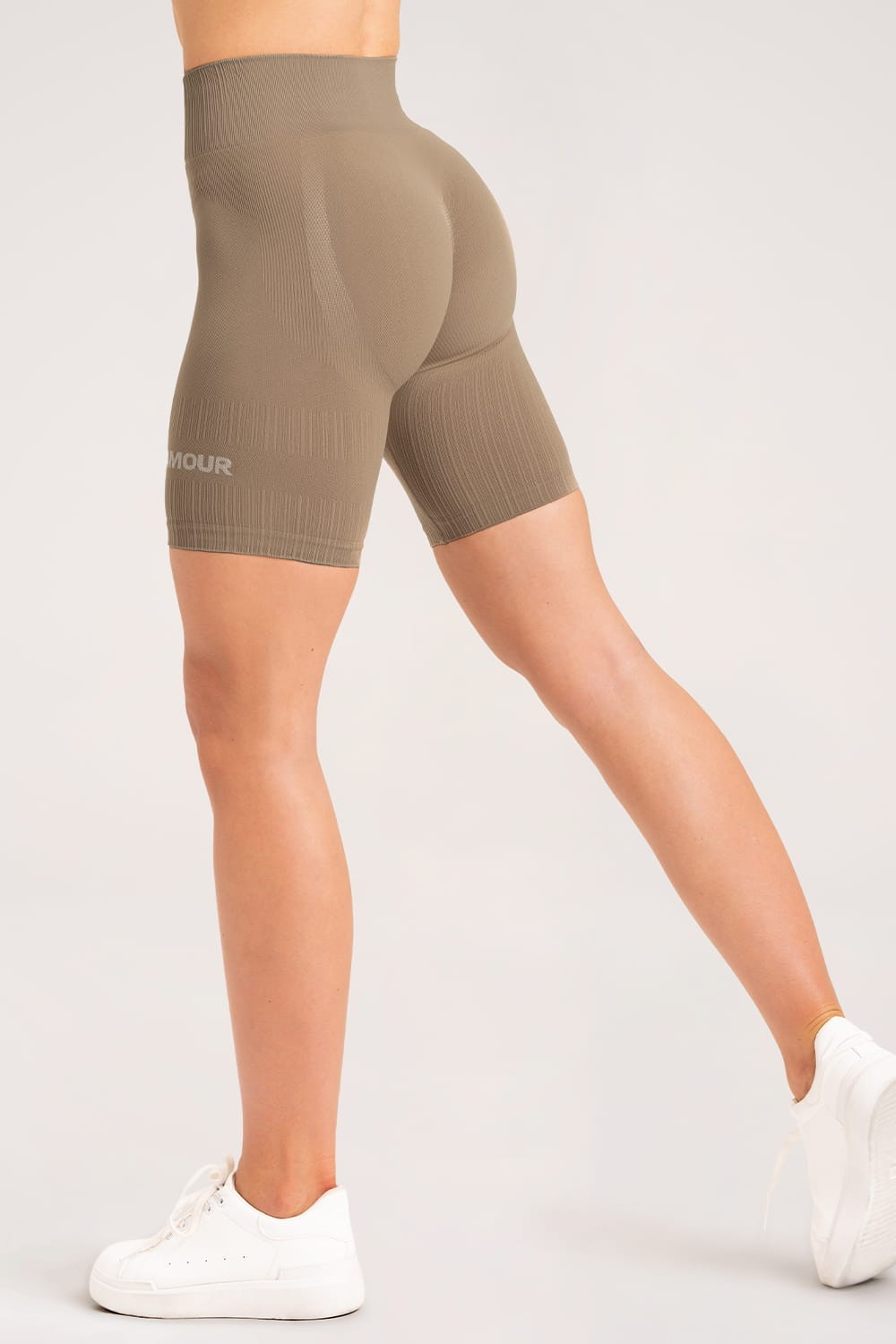 Bikery push up nude