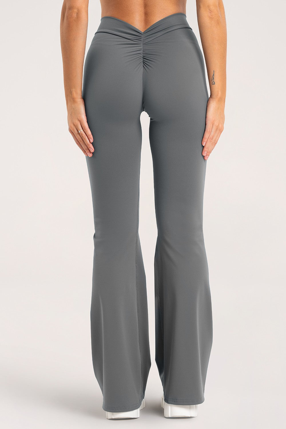 Hlače zvona deep glow grey