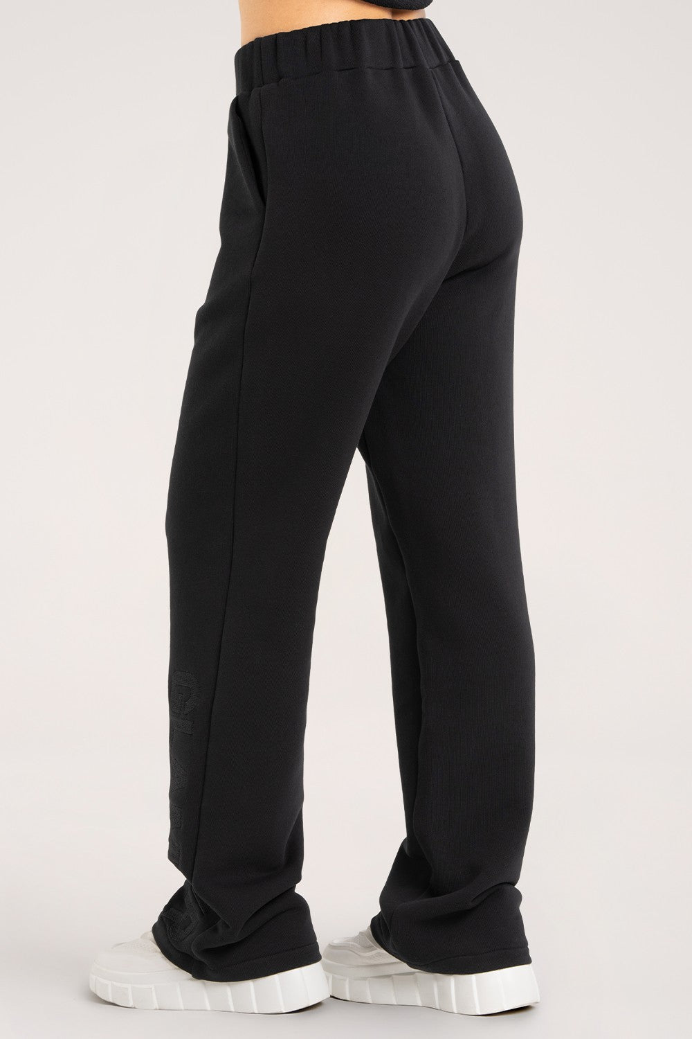 Hlače trenirke signature black