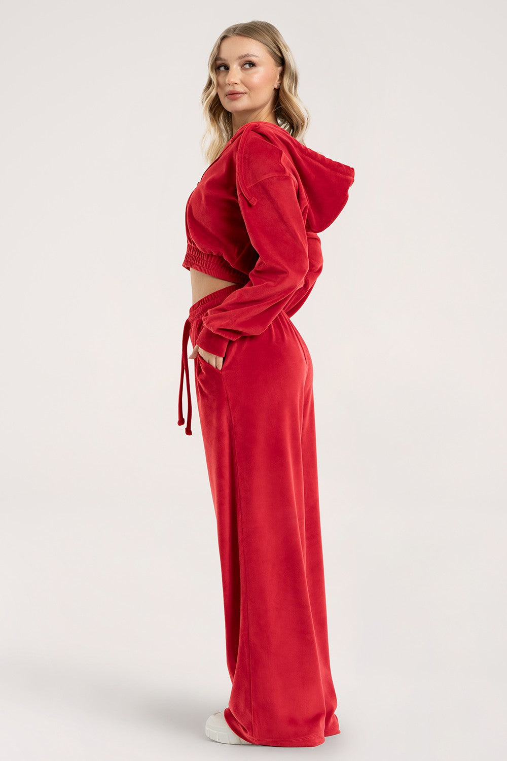 Hlače trenirke velour red