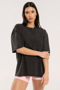 Oversize majica trust in hip thrusts